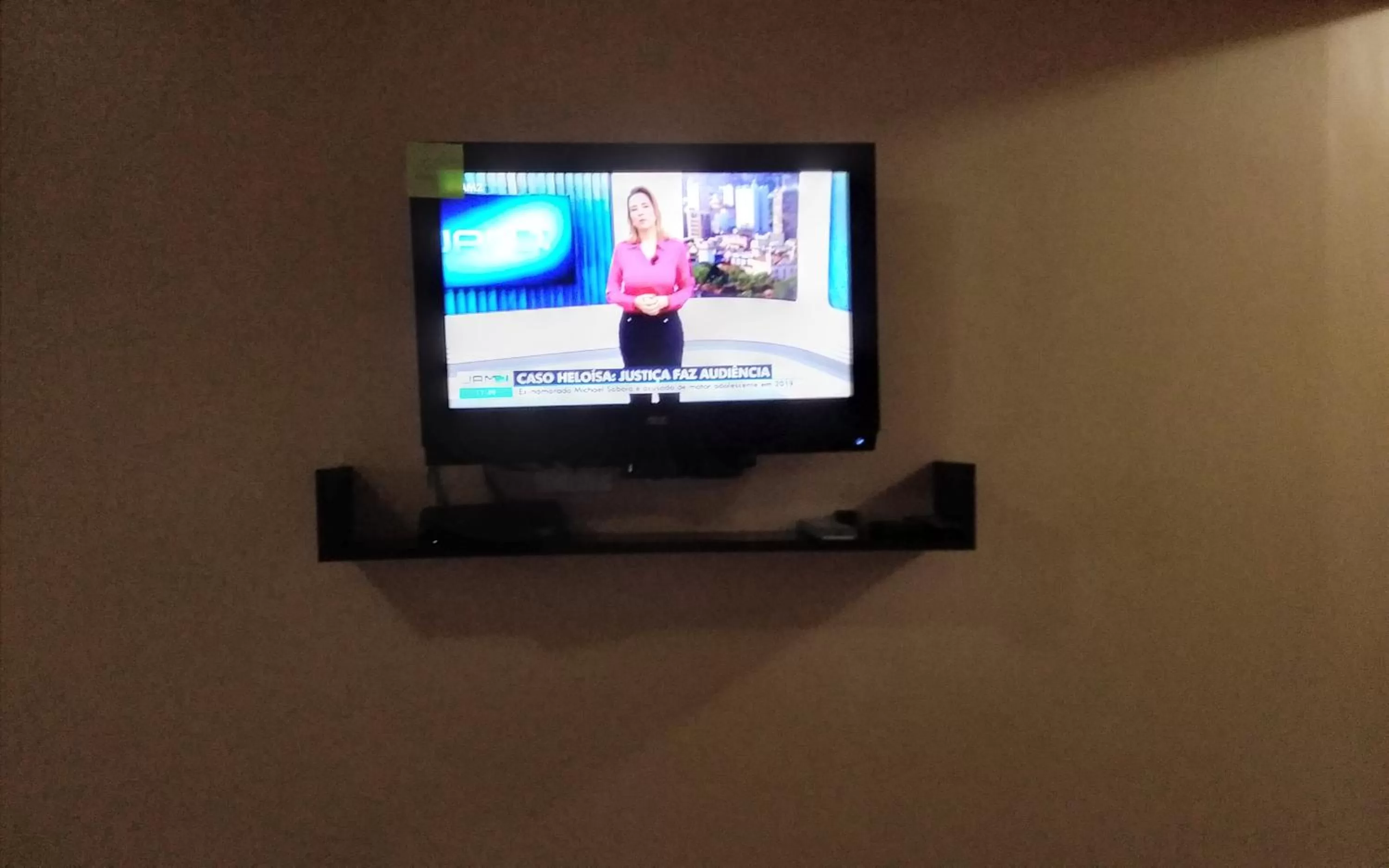 TV and multimedia in Hotel Saint Paul 01 Flat