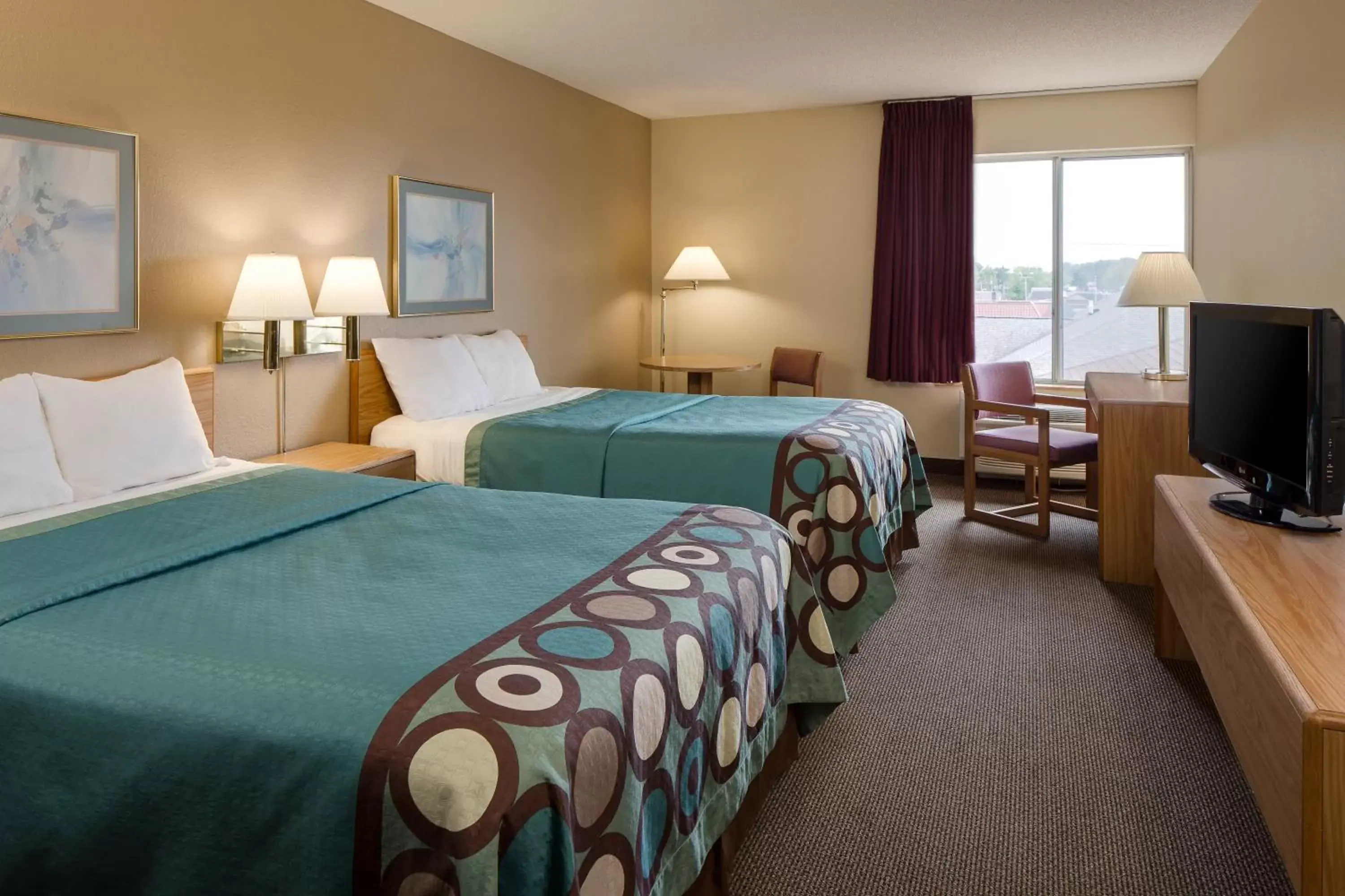 Deluxe Double Room with Two Double Beds - Non-Smoking in Super 8 by Wyndham Menomonie WI Deluxe Double Room with Two Double Beds - Non-Smoking in Super 8 by Wyndham Menomonie WI