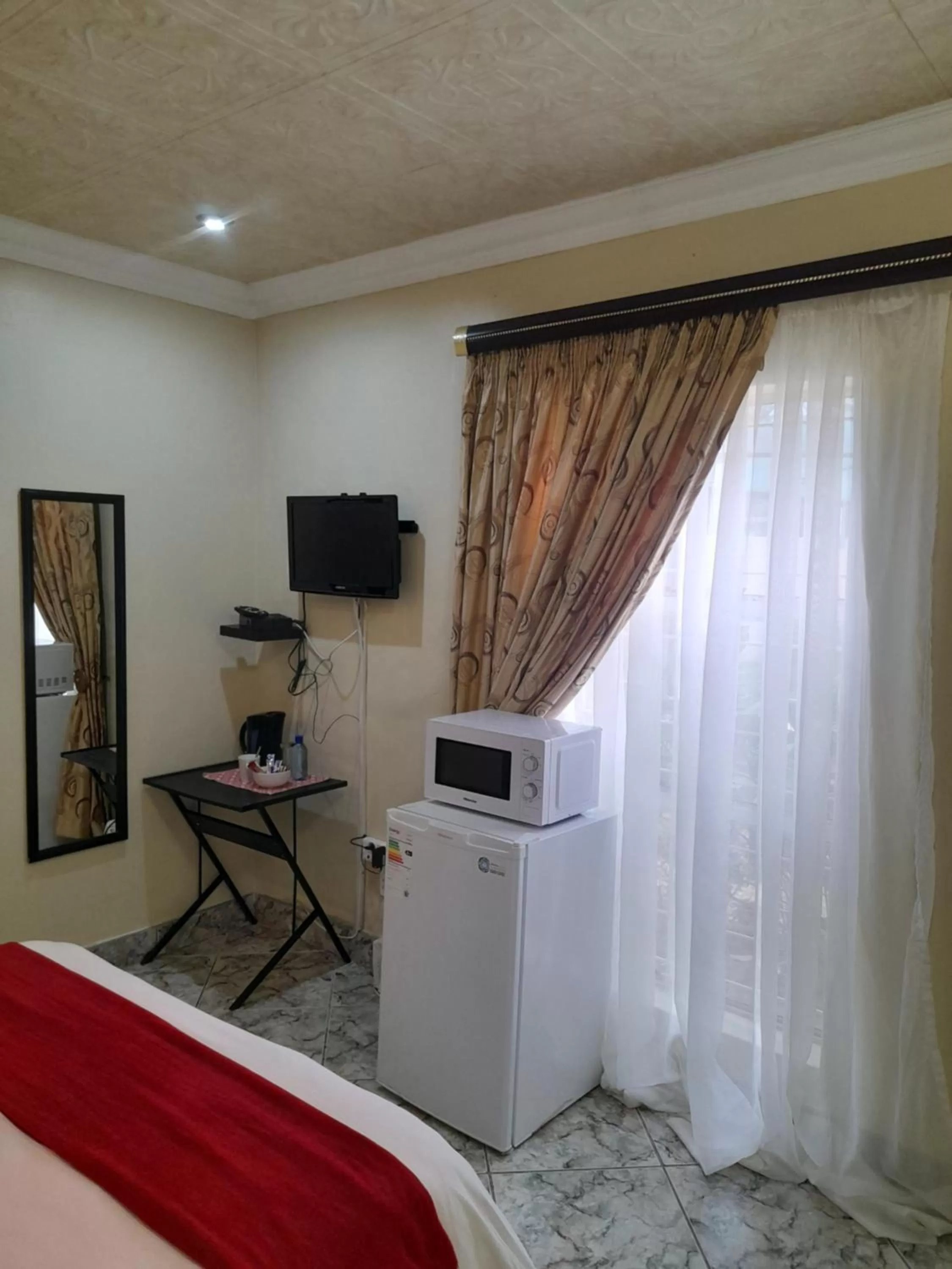 TV and multimedia, TV/Entertainment Center in Pablo Guesthouse