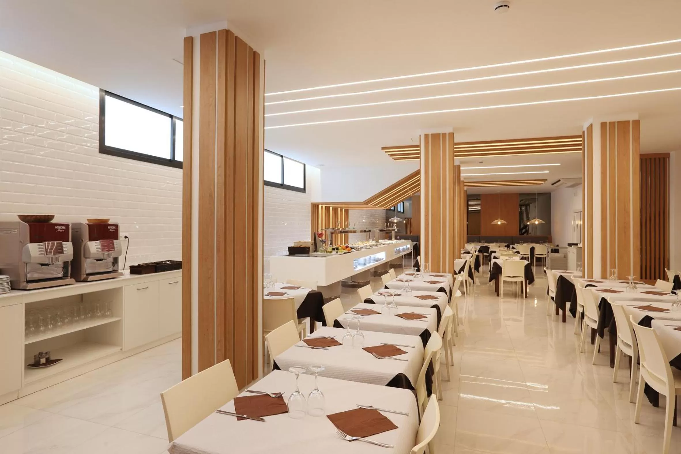 Restaurant/places to eat in Hotel Brasil