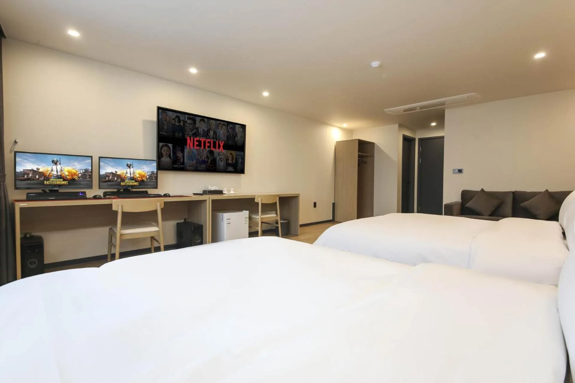 Bed in Benikea hotel