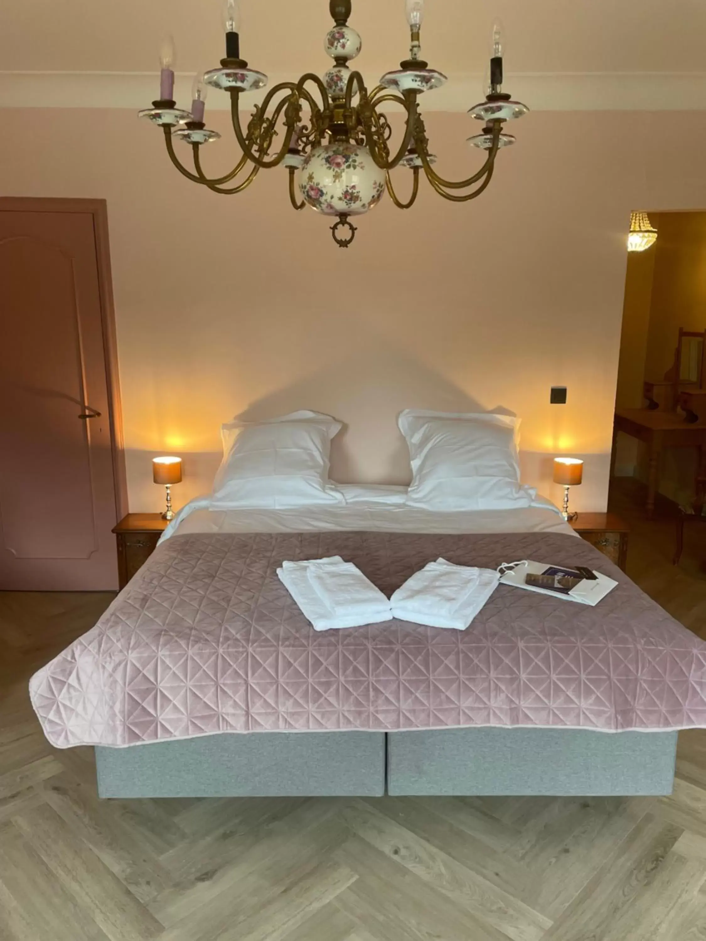 Deluxe Double Room with Balcony in La Posterie Deluxe Double Room with Balcony in La Posterie