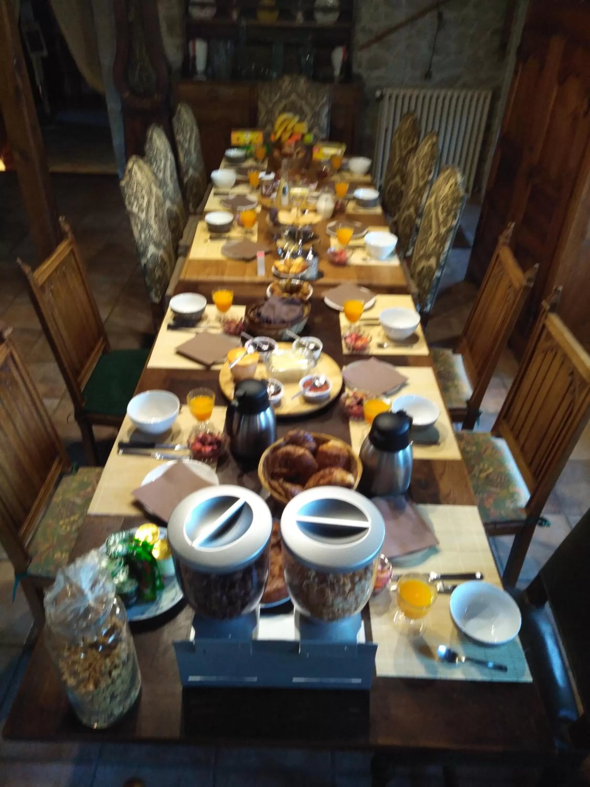 Continental breakfast in A l'Orée du Parc