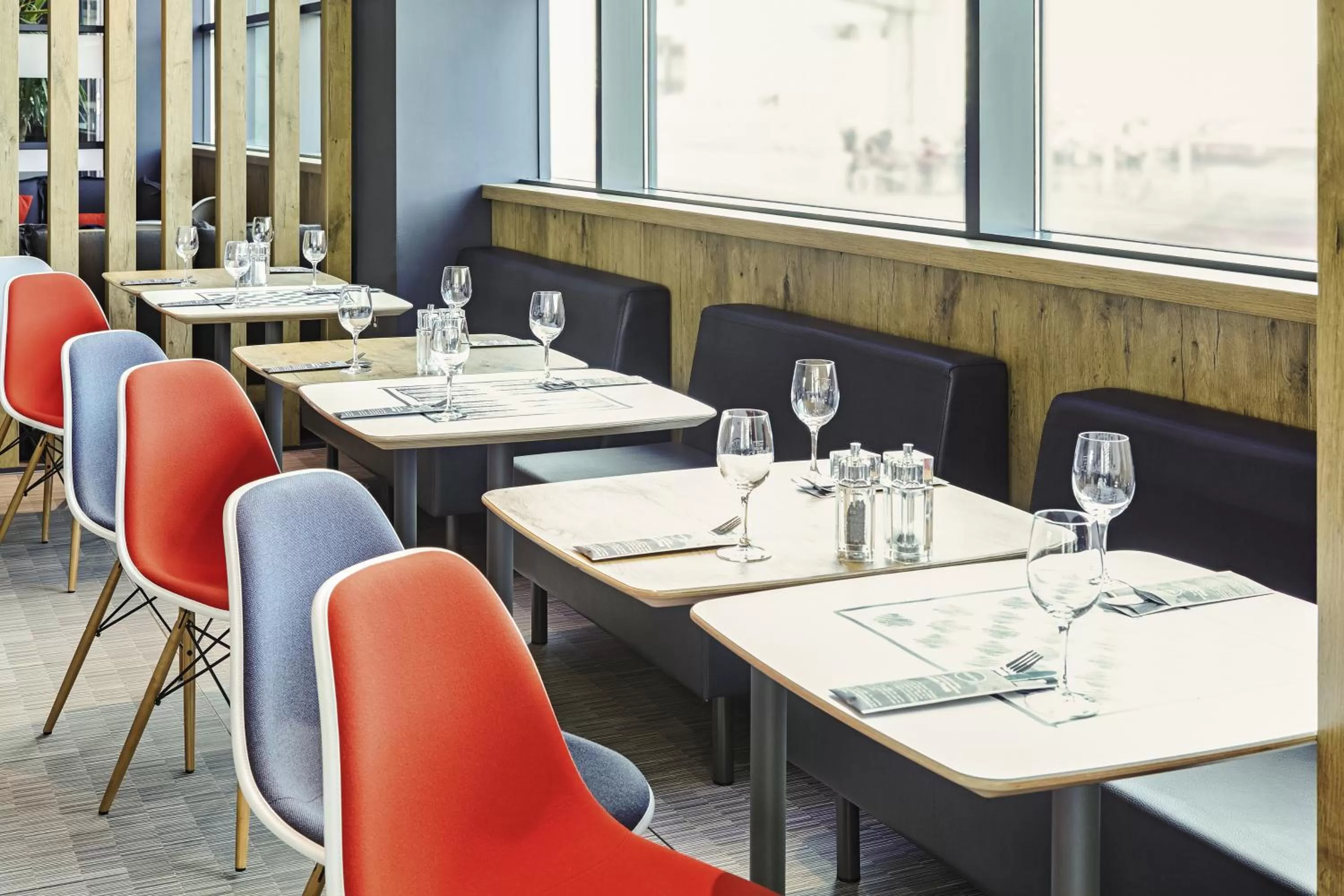 Restaurant/places to eat in ibis Birmingham Airport Terminal Building - NEC