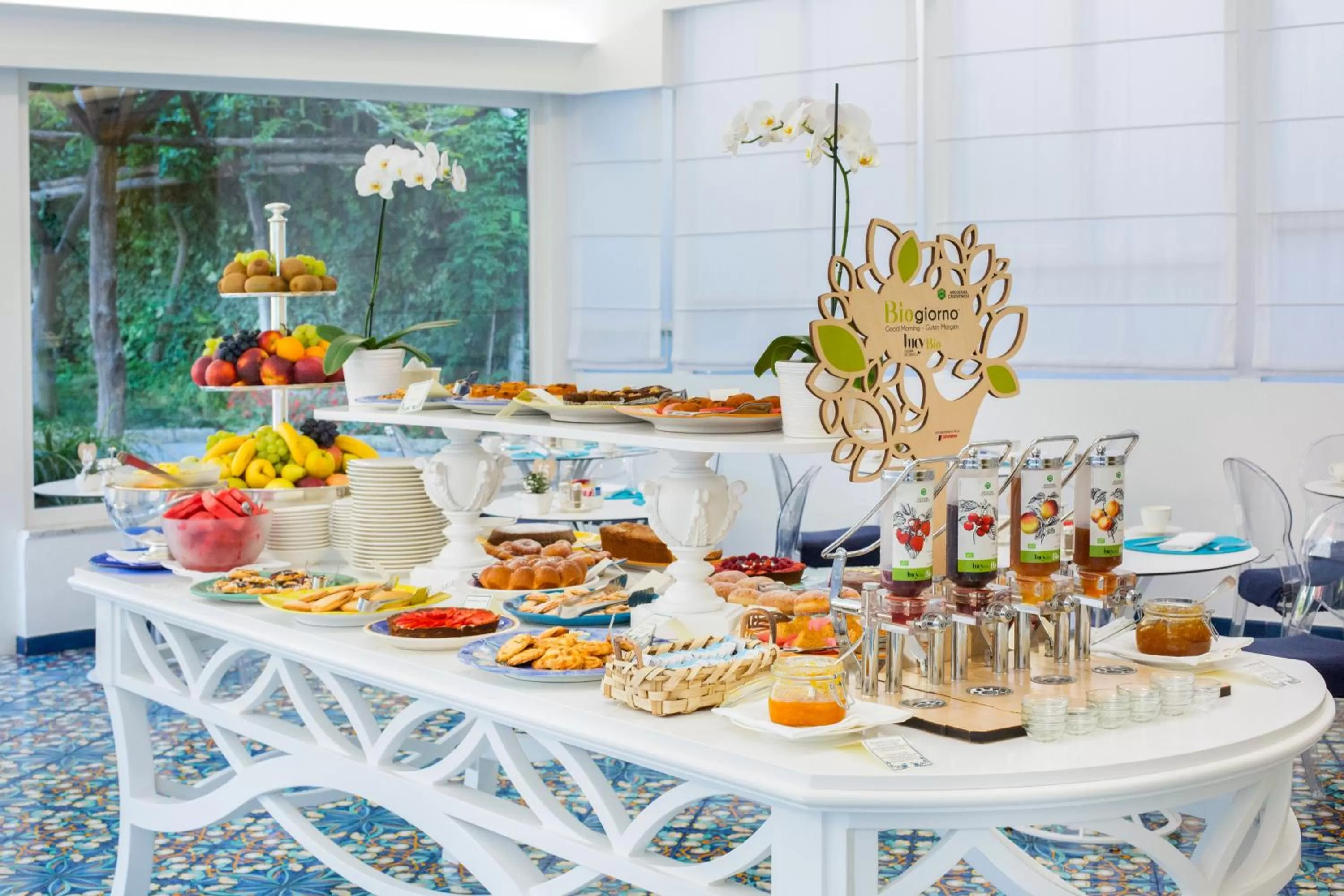 Buffet breakfast in Hotel Antiche Mura