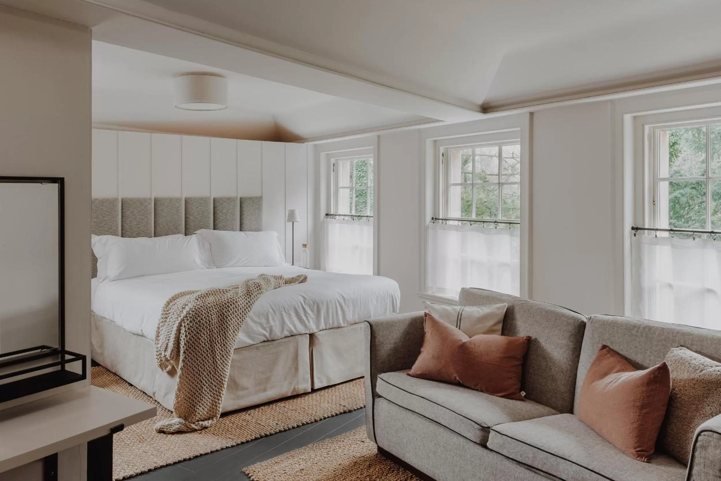 Photo of the whole room, Bed in No 15 by GuestHouse, Bath