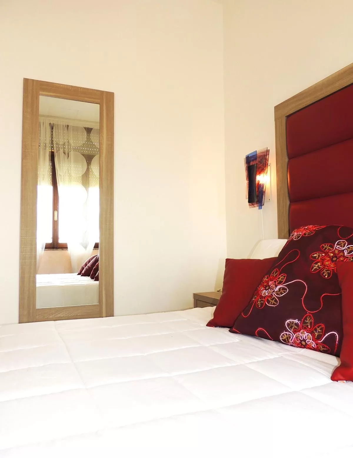 Bed in Hotel Astoria