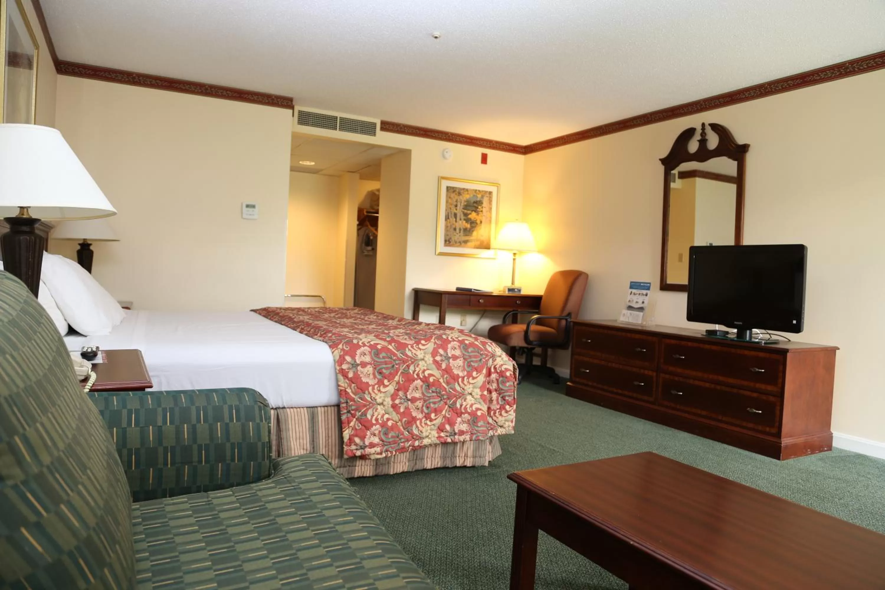 Bedroom, Bed in Fairbanks Inn