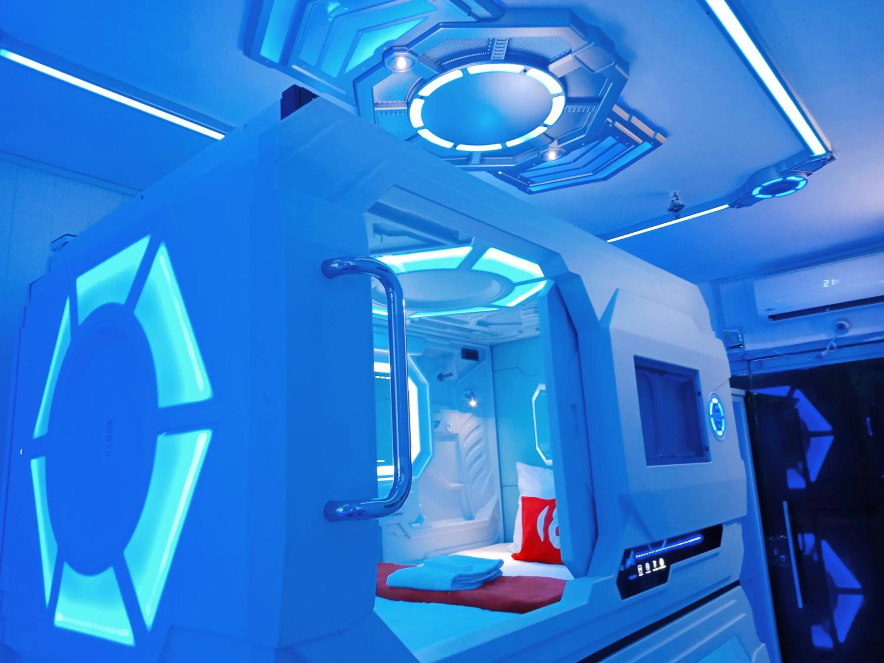 TV and multimedia in 8Hostel