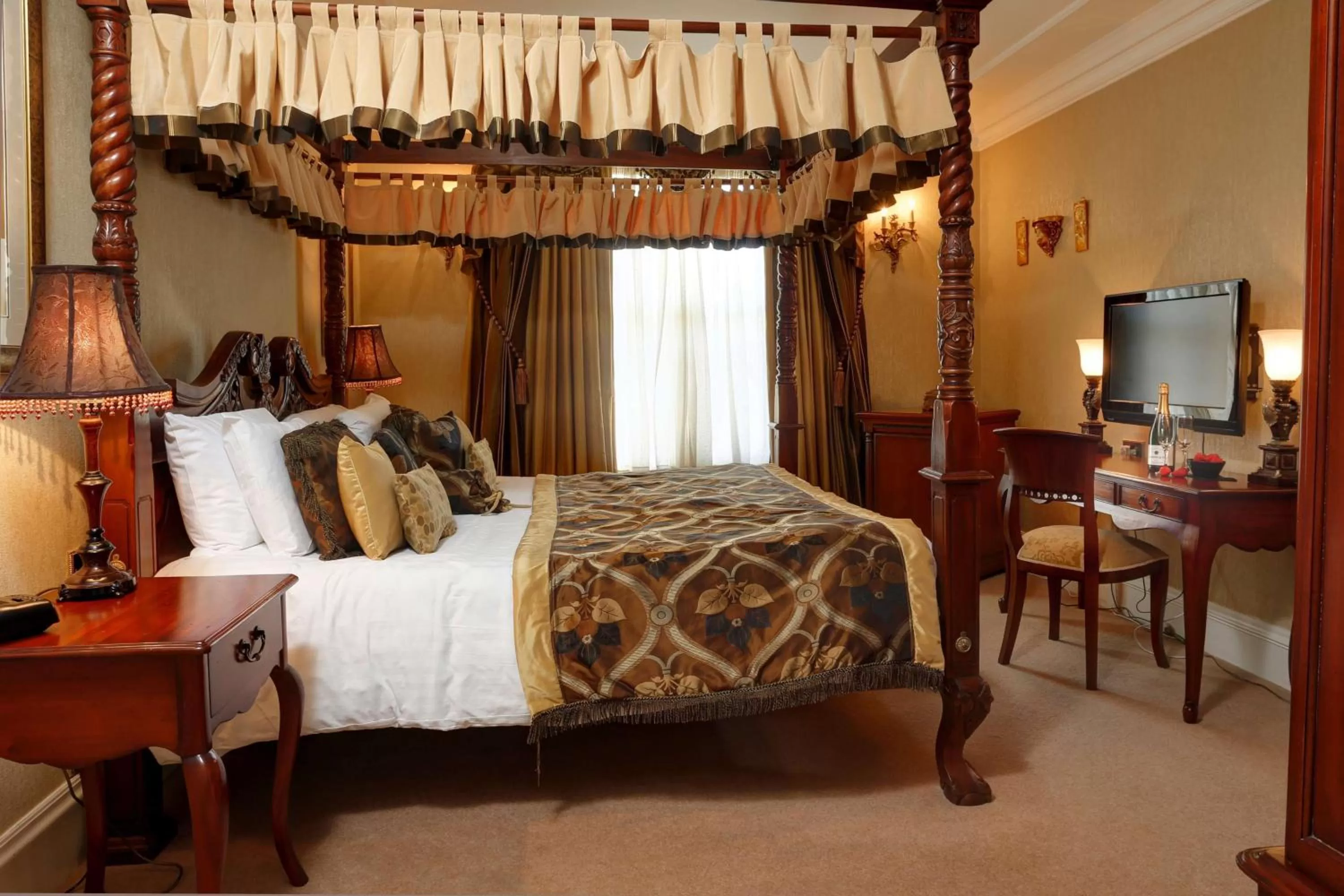 Photo of the whole room, Bed in Best Western Plus West Retford Hotel