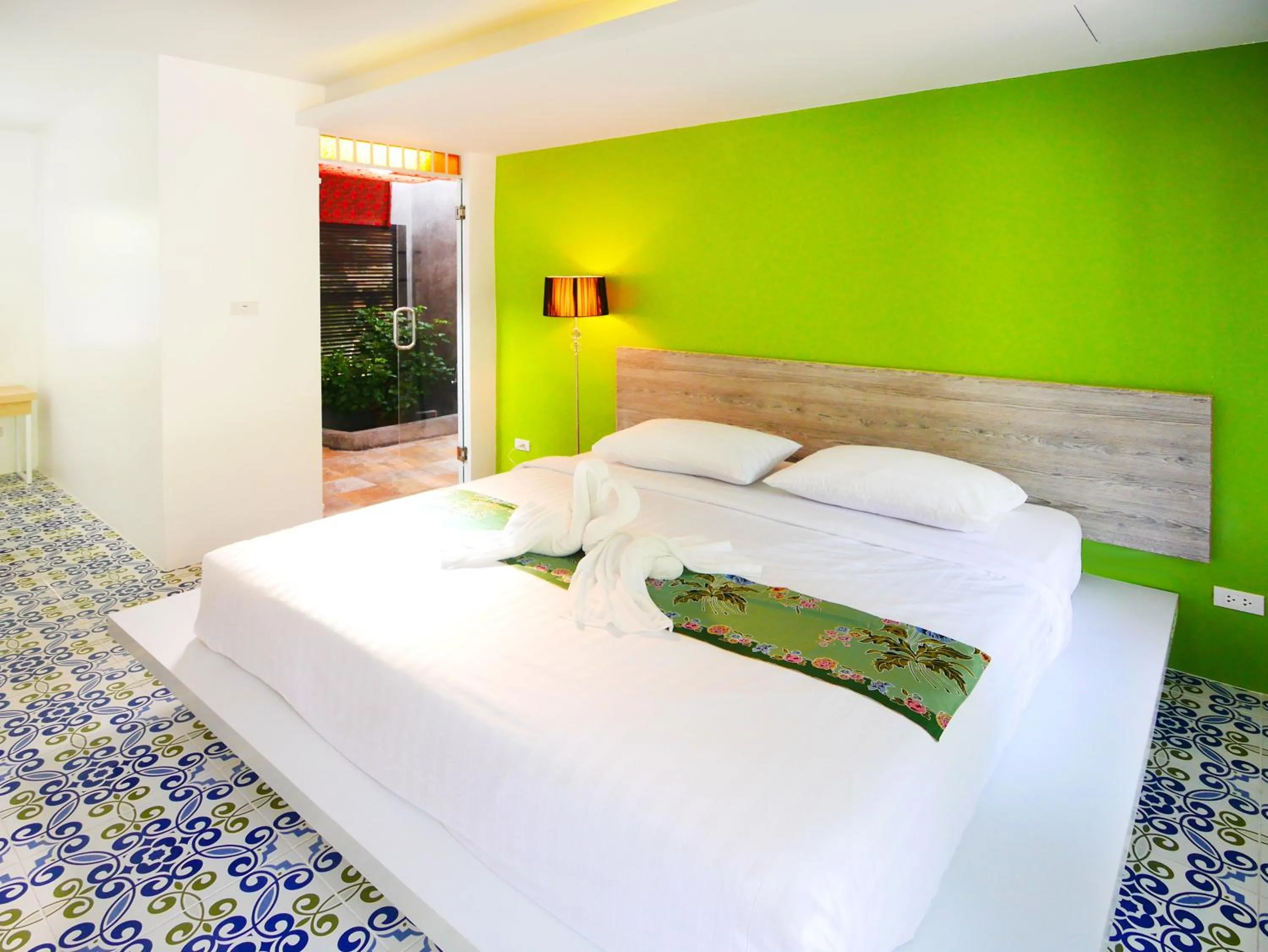 Photo of the whole room, Bed in Forest Bungalows & Mama's Restaurant