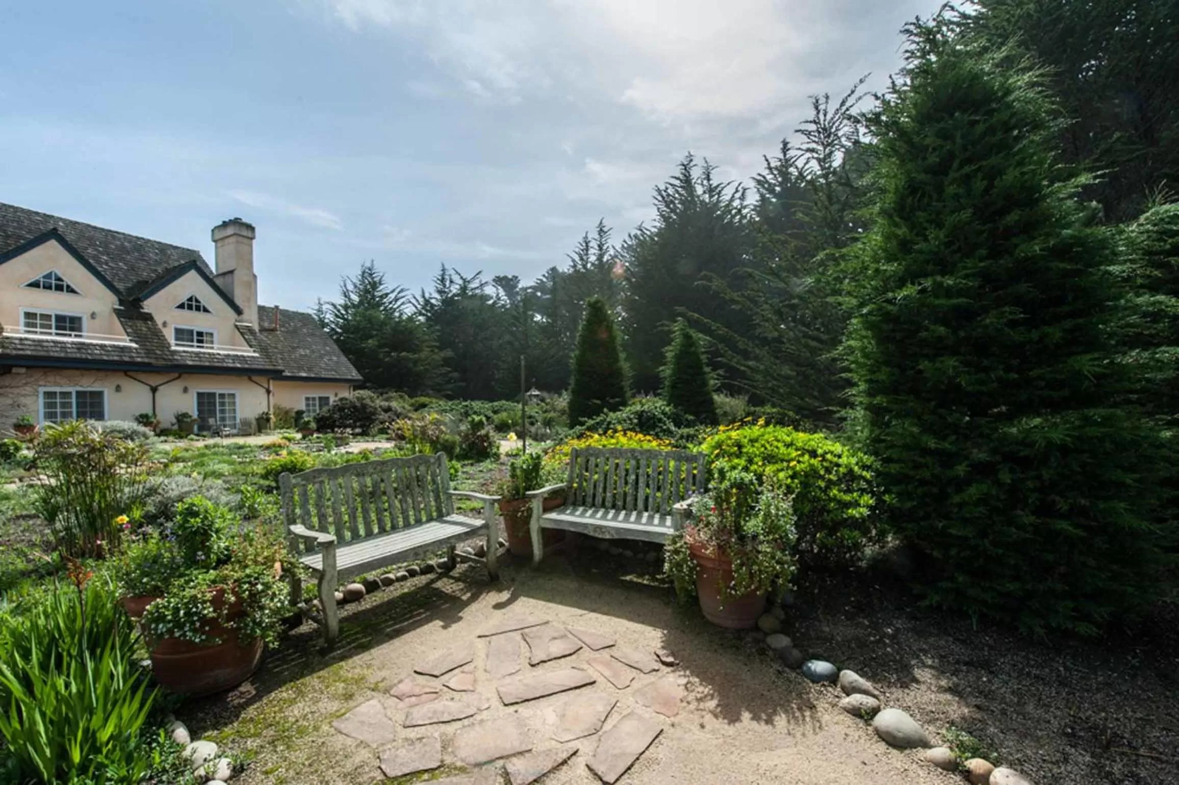 Garden in Seal Cove Inn