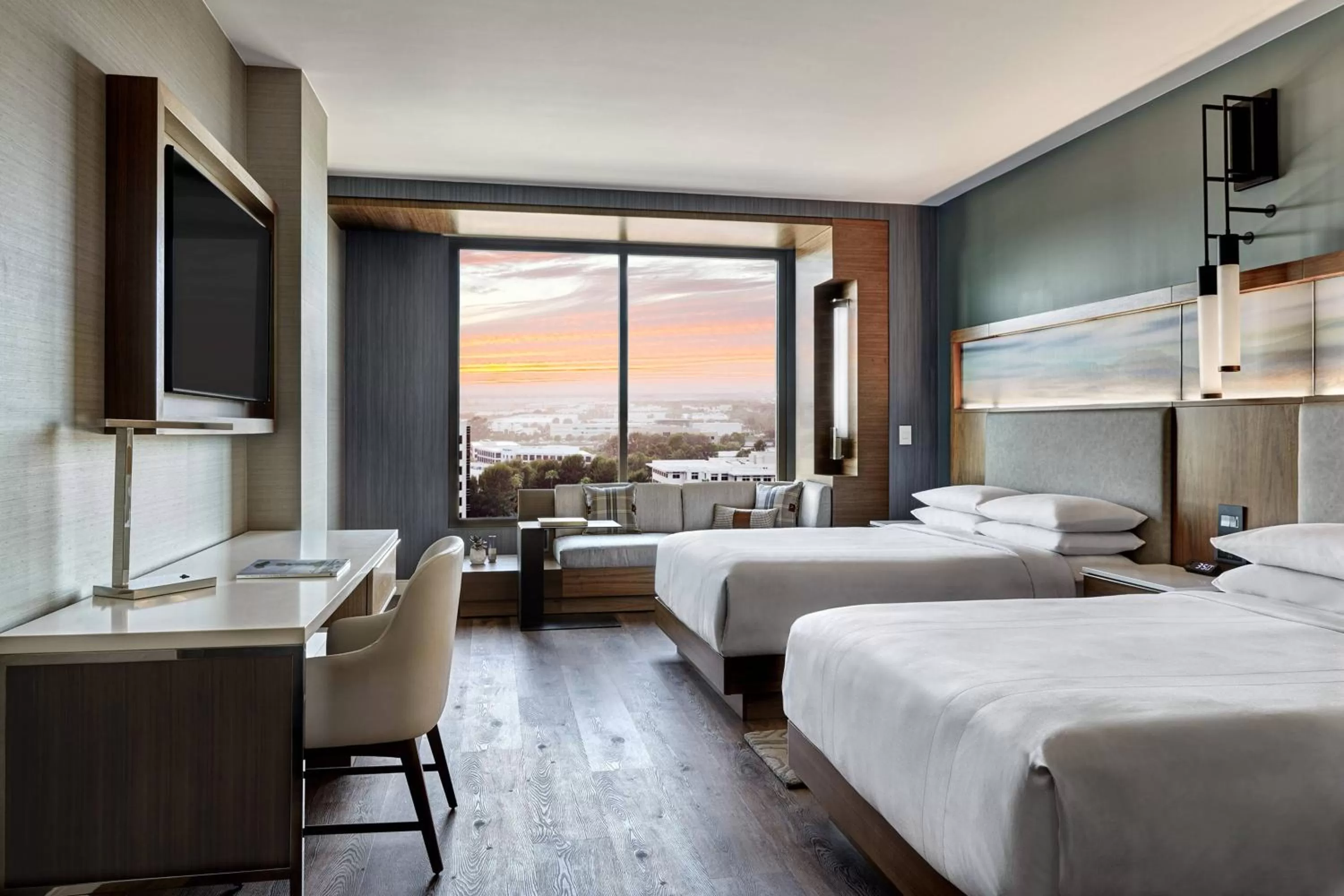 Queen Room with Two Queen Beds - Hearing Accessible in Marriott Irvine Spectrum