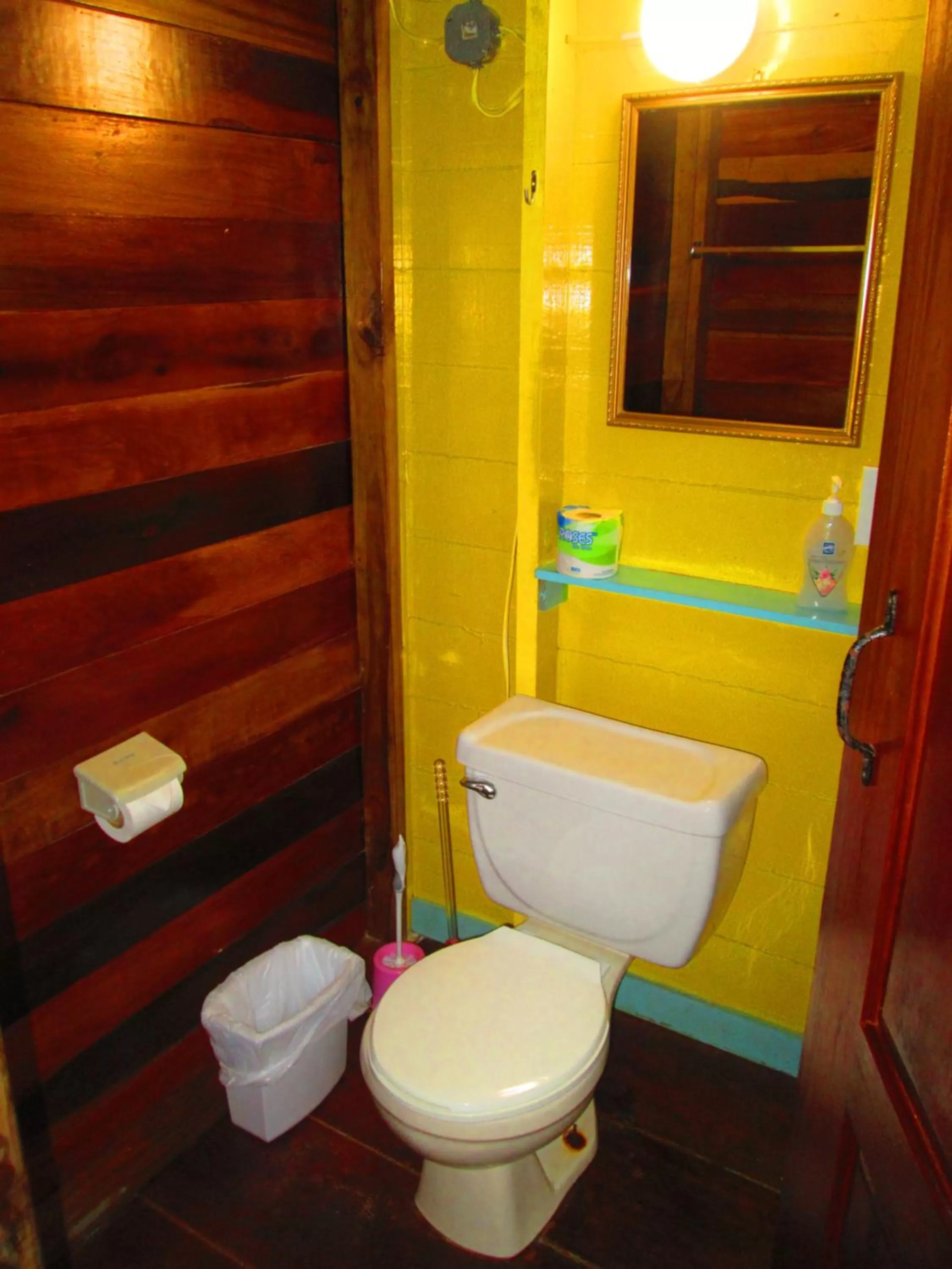 Evening entertainment, Bathroom in Colinda Cabanas