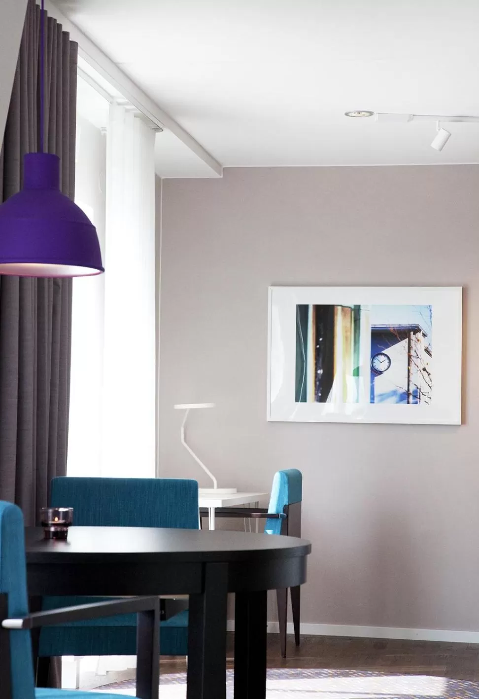 Photo of the whole room in Finn Apartments