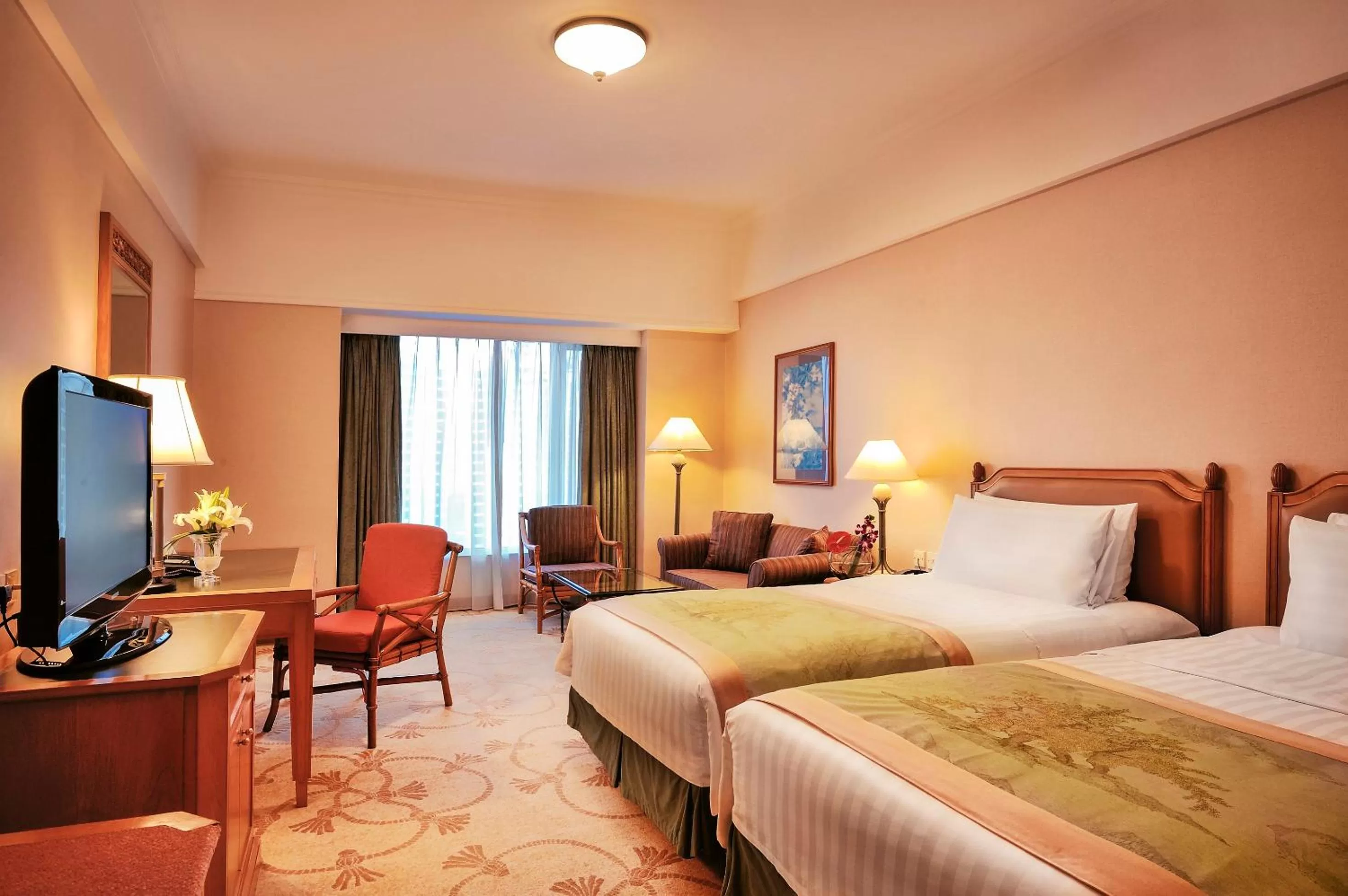 Living room, Bed in Shangri-La Beihai