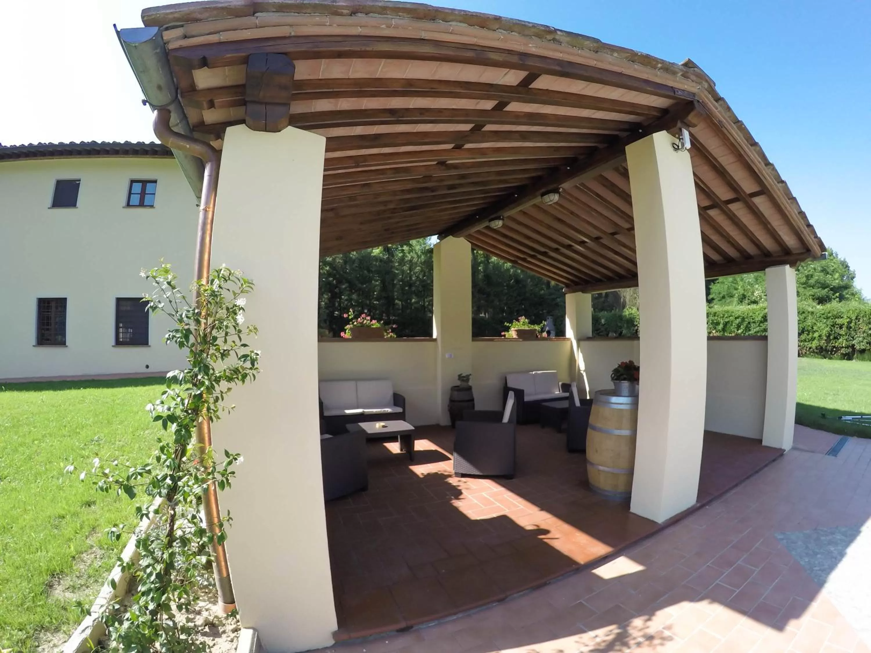 Garden in CASALE LA FATA -tipico toscano immerso nelle colline tra Lucca e Versilia, 6 appartamenti indipendenti