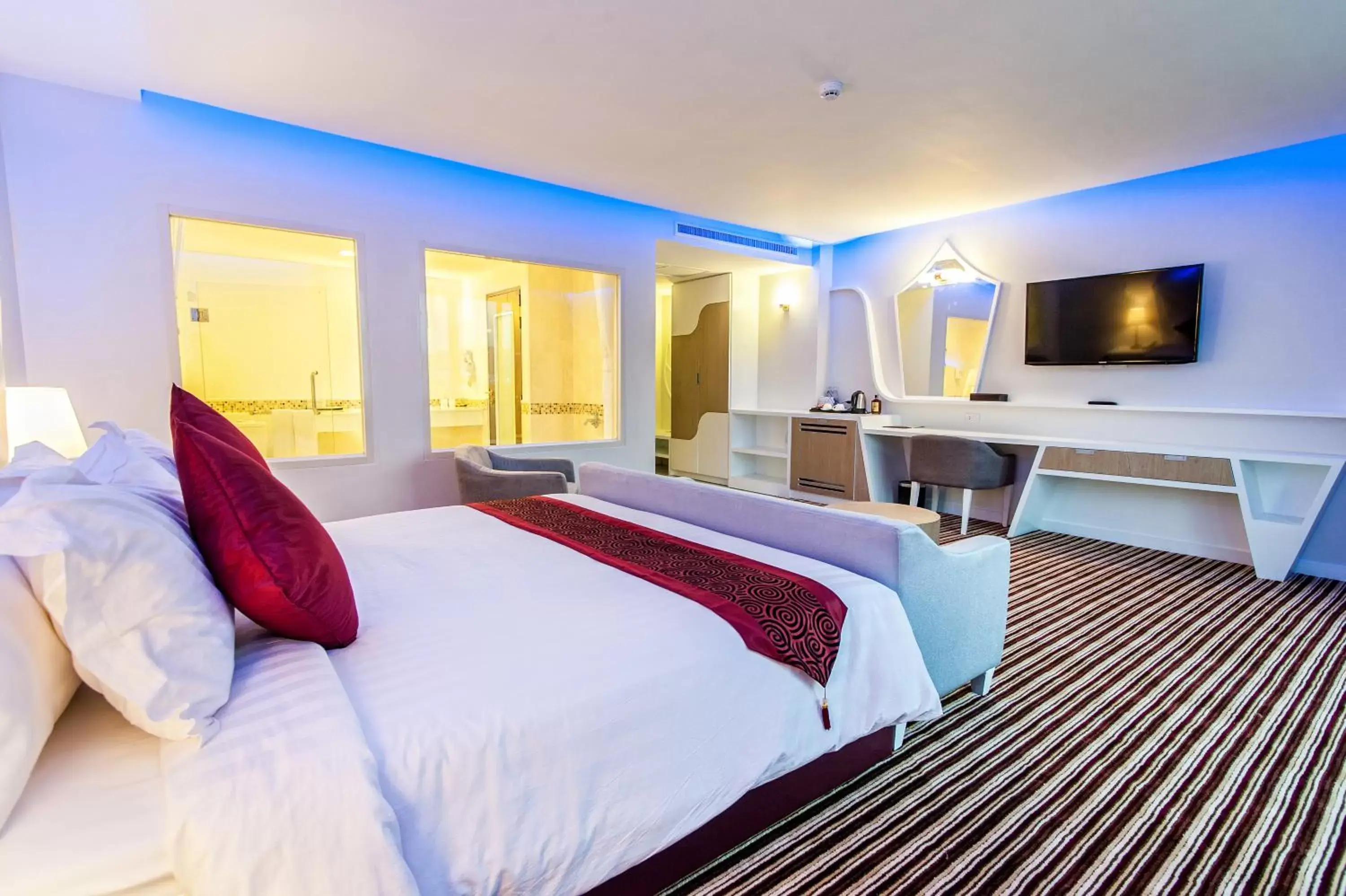 King Room with Balcony in The Paradiso JK Design Hotel King Room with Balcony in The Paradiso JK Design Hotel