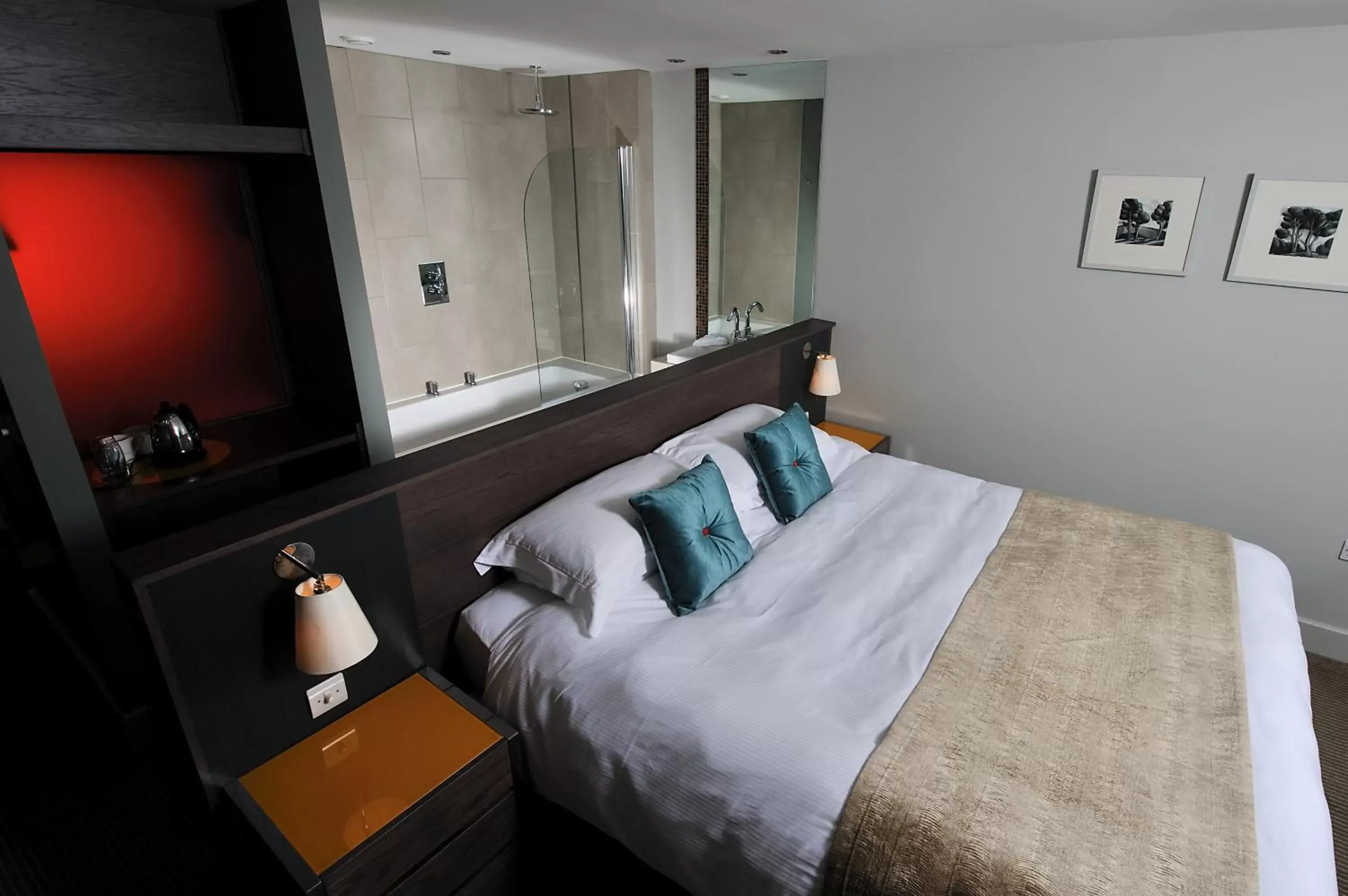 Deluxe Double Room with Balcony in The Cornwall Hotel Spa & Lodges Deluxe Double Room with Balcony in The Cornwall Hotel Spa & Lodges
