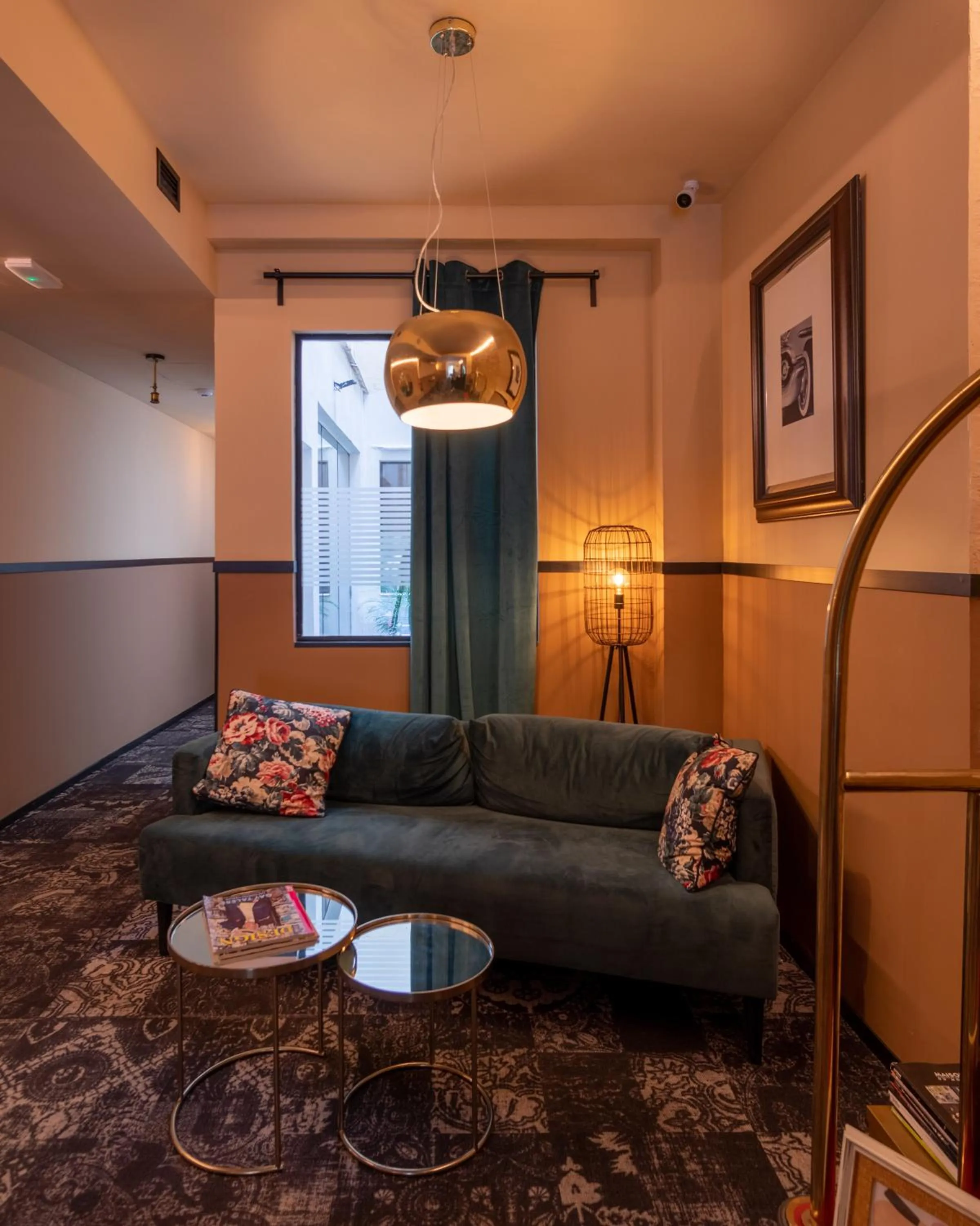 Seating area in Hografic Hotel