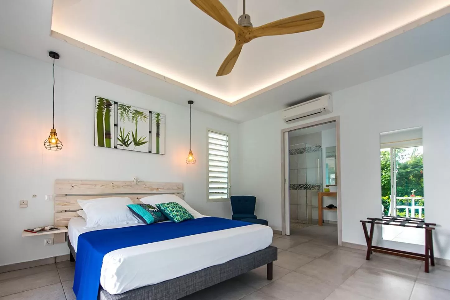 Bed in Hôtel La Christophine