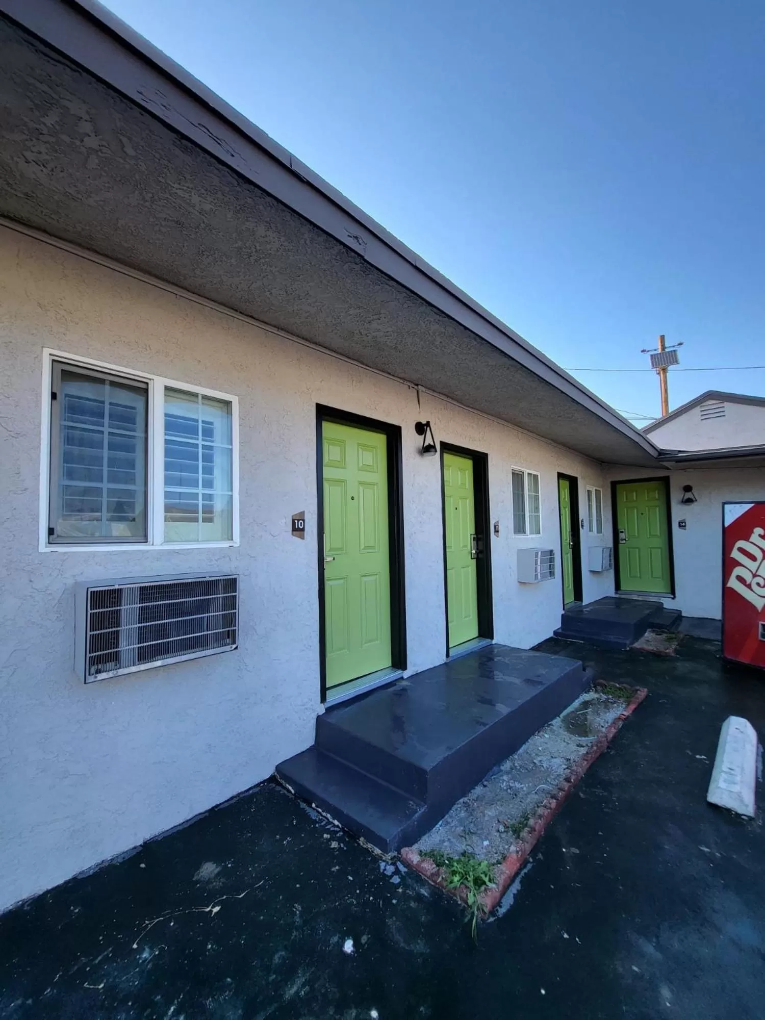 Property building in Stadium Inn & Spas