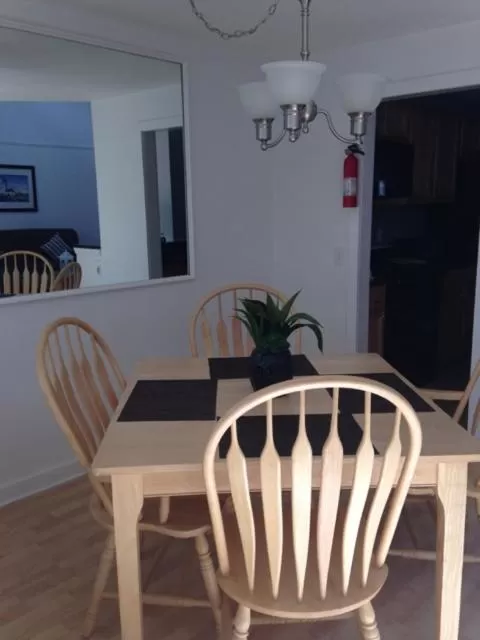 Dining area in The Club at New Seabury