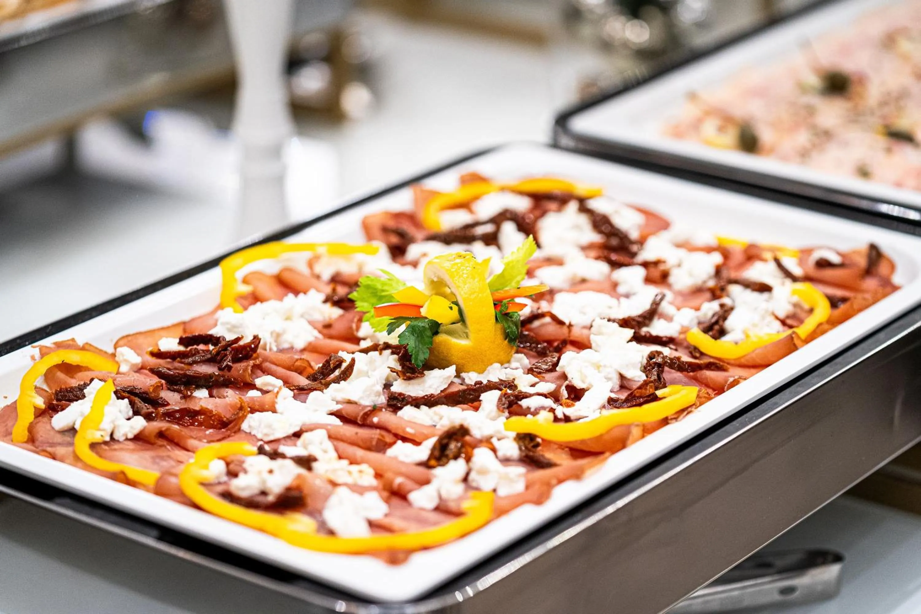 Restaurant/places to eat in Hotel Tiffany's