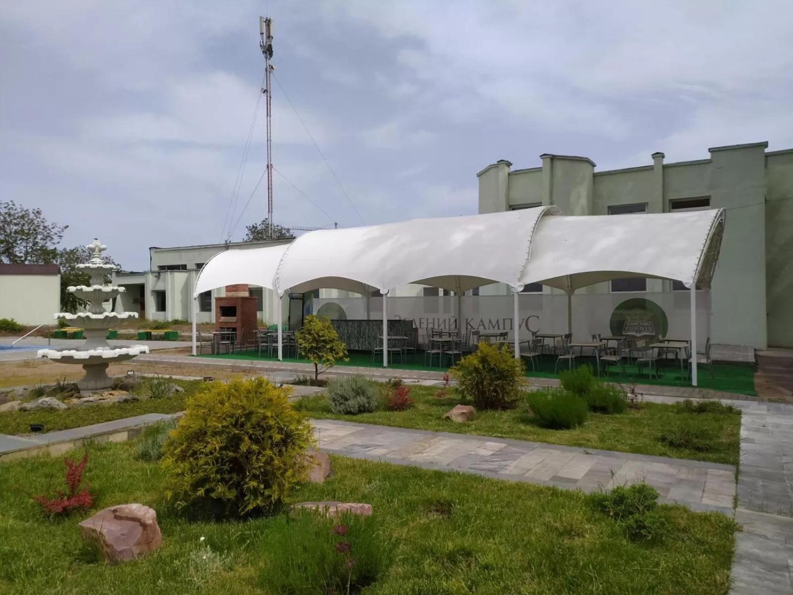 Restaurant/places to eat, Property Building in Zelenyi Kampus