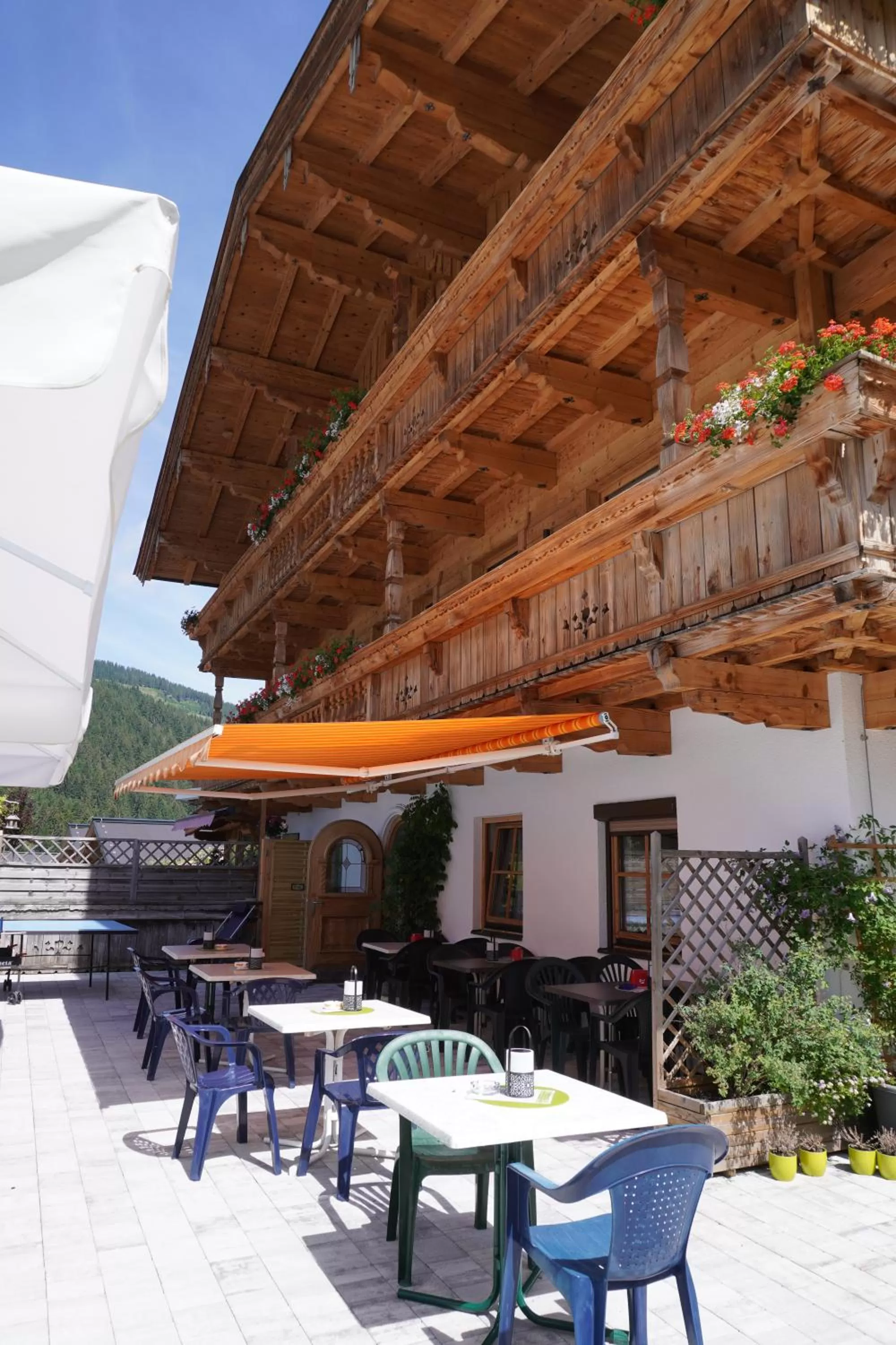 Restaurant/Places to Eat in Hotel Aschauer Hof z'Fritzn