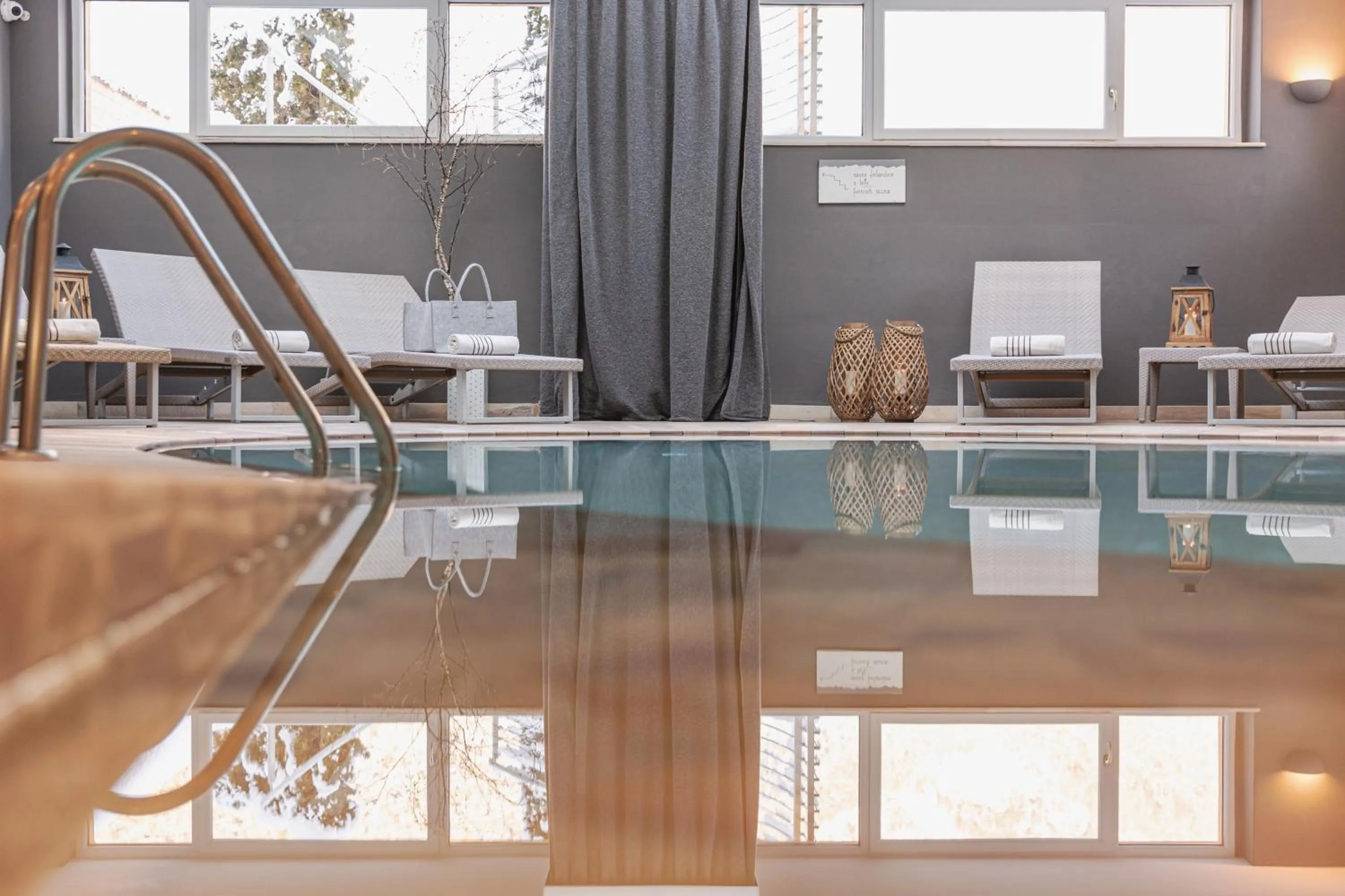 Swimming pool in Hotel Nele