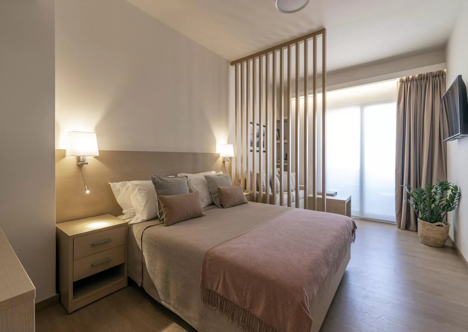 Photo of the whole room, Bed in Gallery Suites & Residences Piraeus