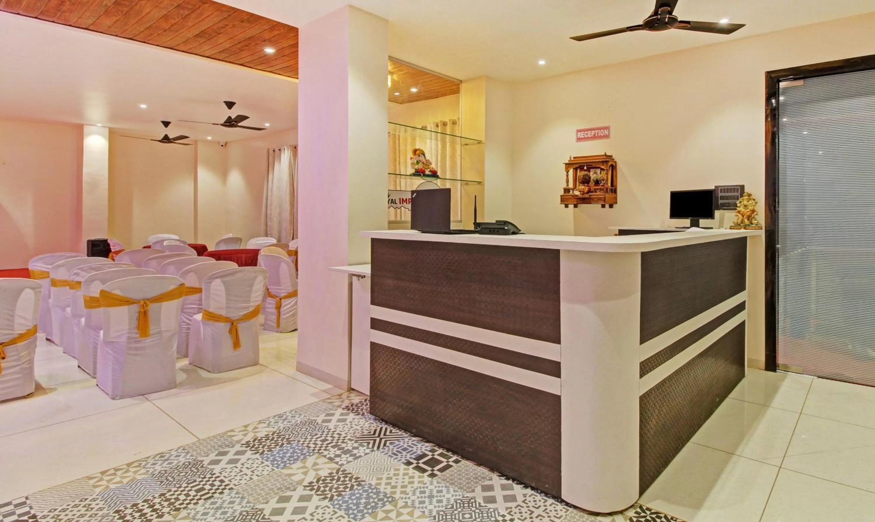 Lobby or reception in Treebo Royal Imperio, Hinjewadi