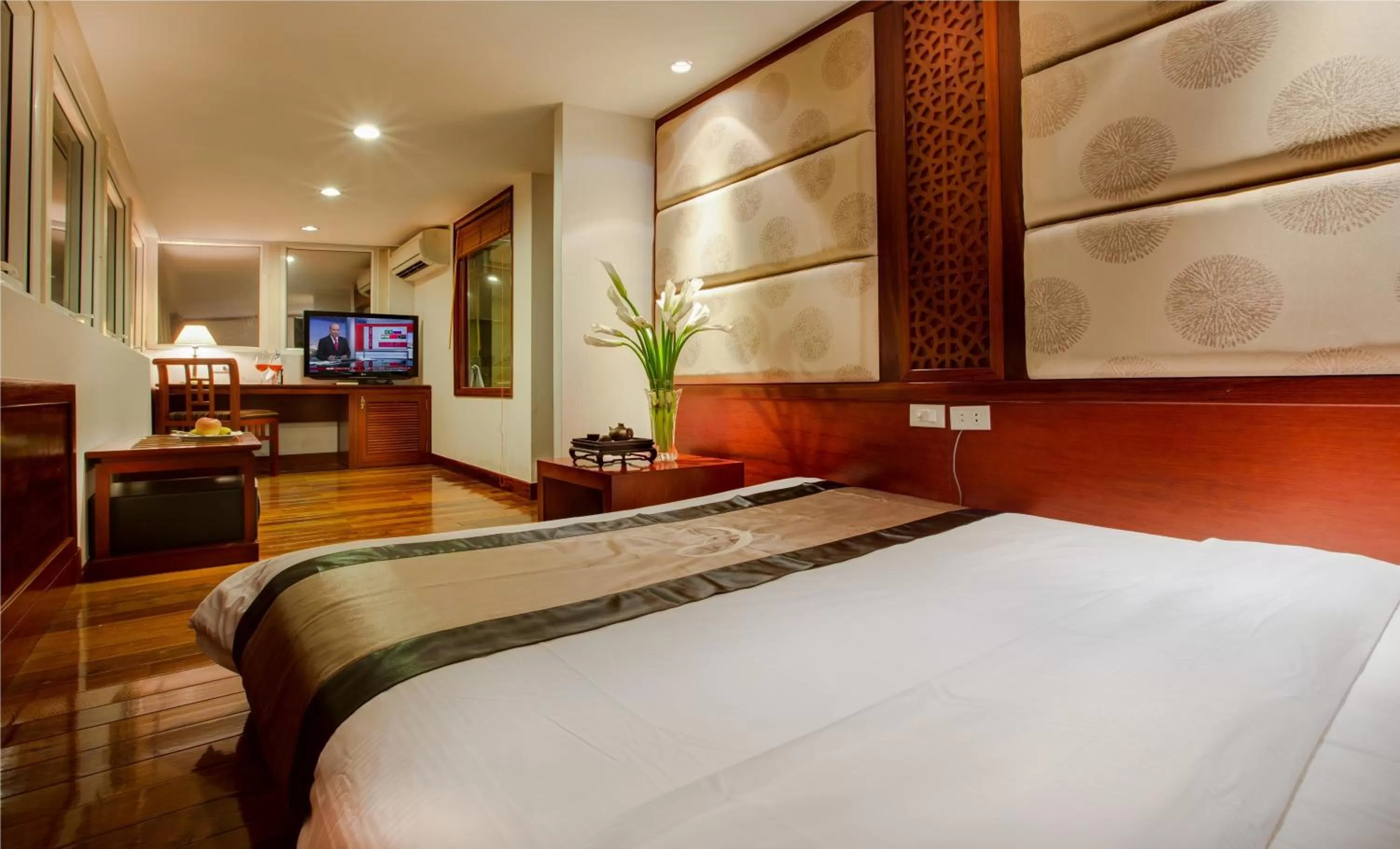 Bedroom, Bed in Conifer Boutique Hotel