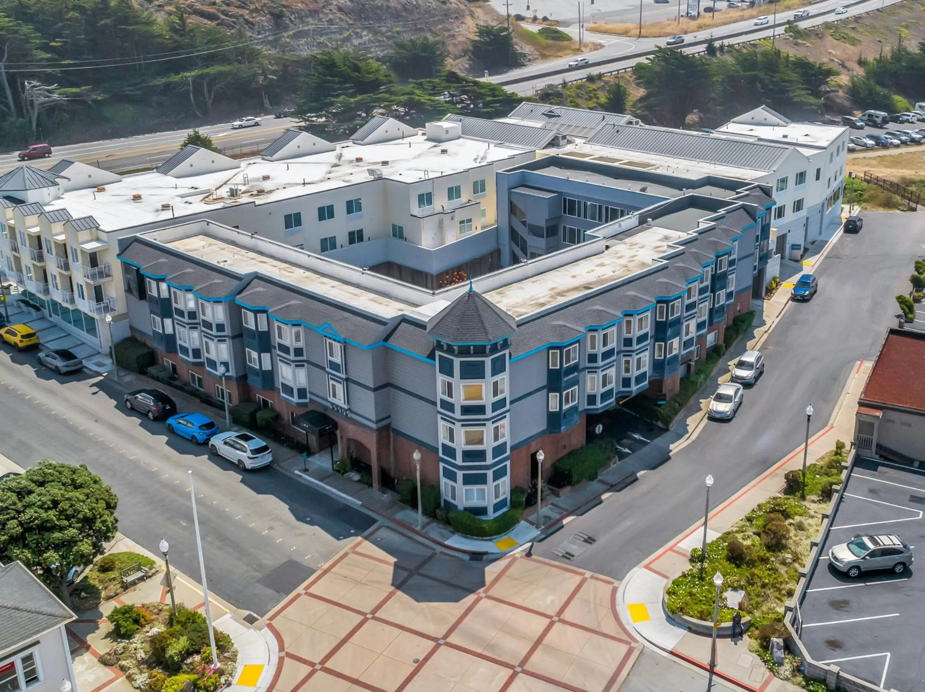 Property building in Inn at Rockaway San Francisco Pacifica