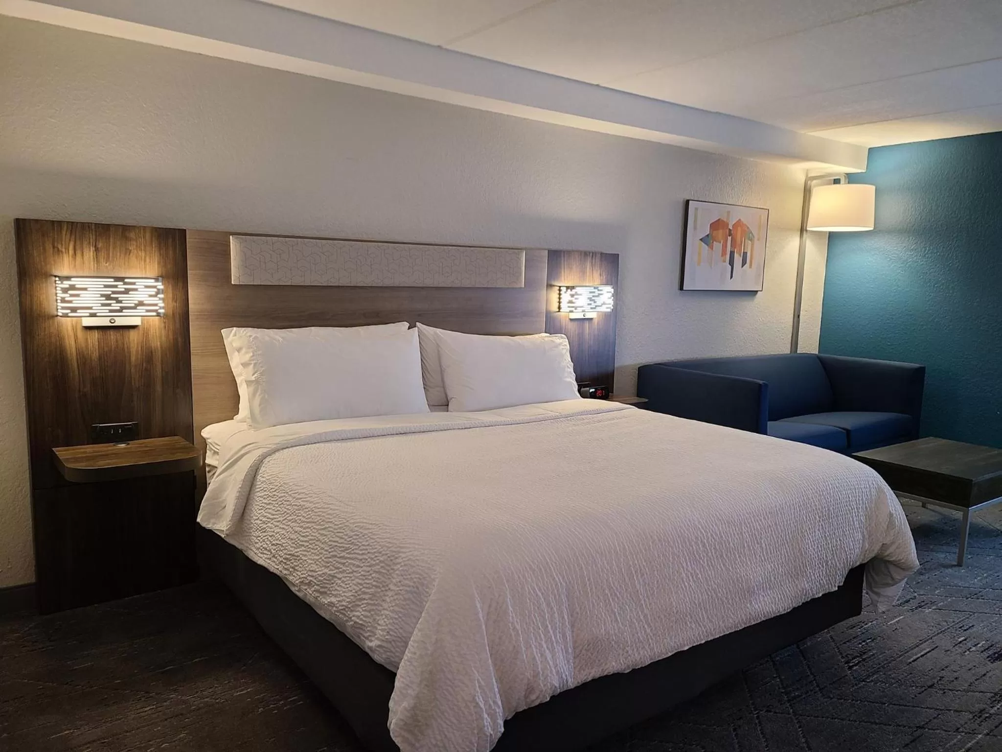 Photo of the whole room, Bed in Holiday Inn Express Fort Lauderdale North - Executive Airport by IHG