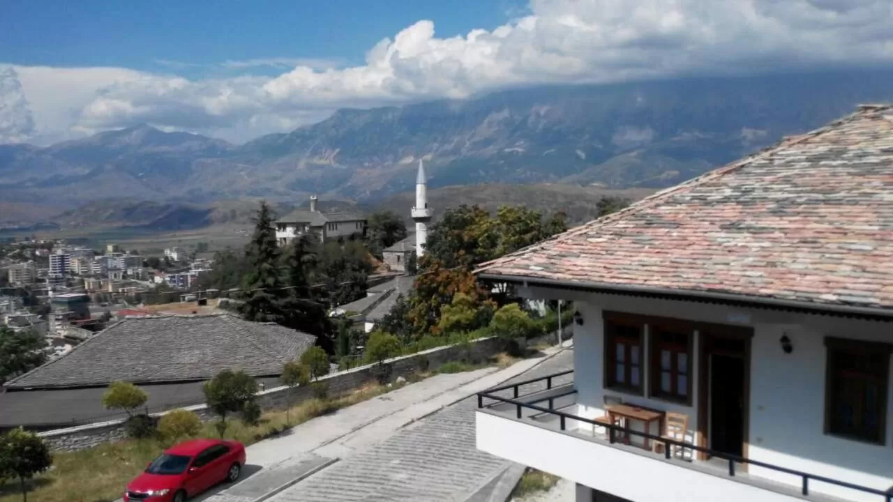 Mountain View in Hotel Gjirokastra