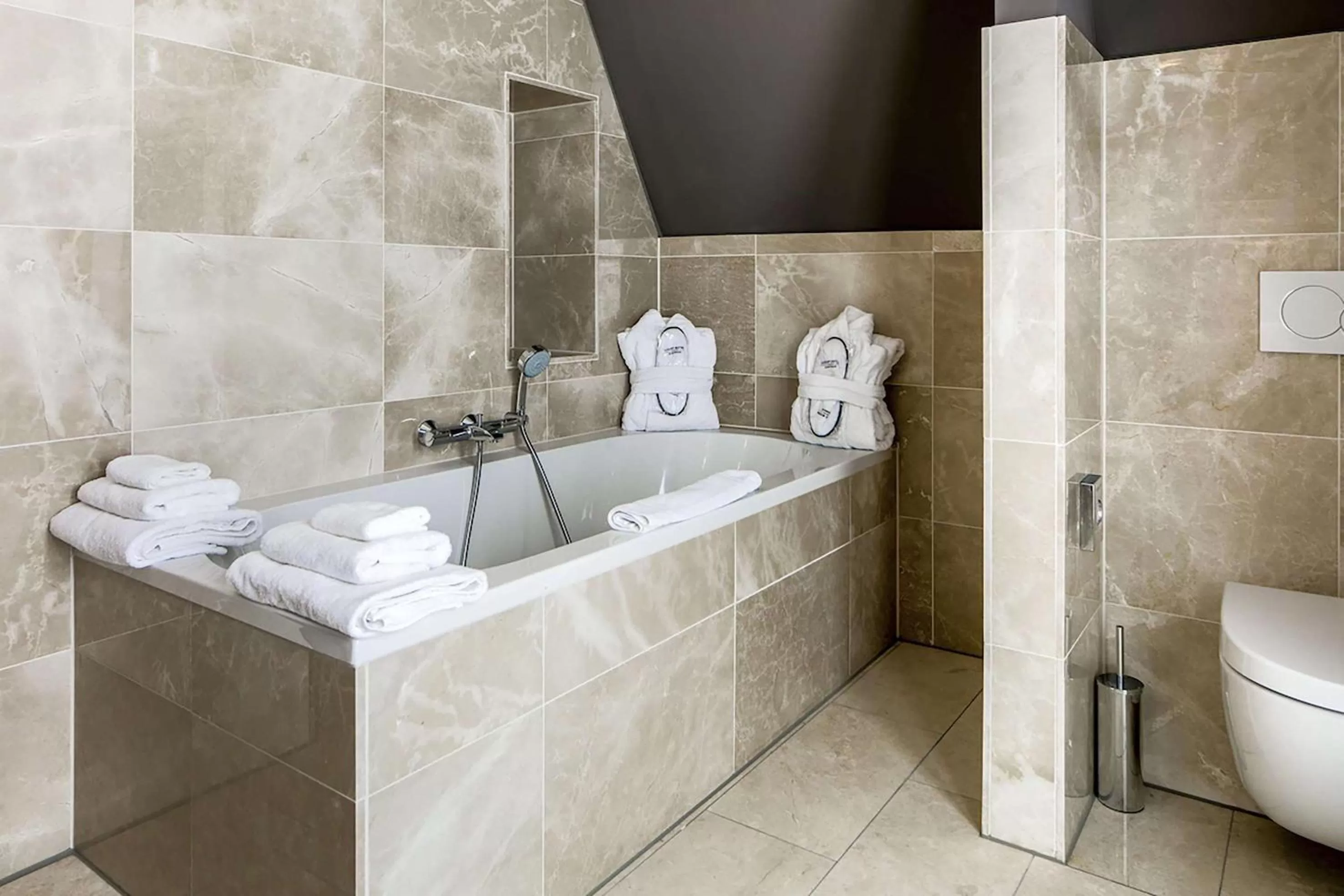 Bathroom in Luxury Suites Amsterdam