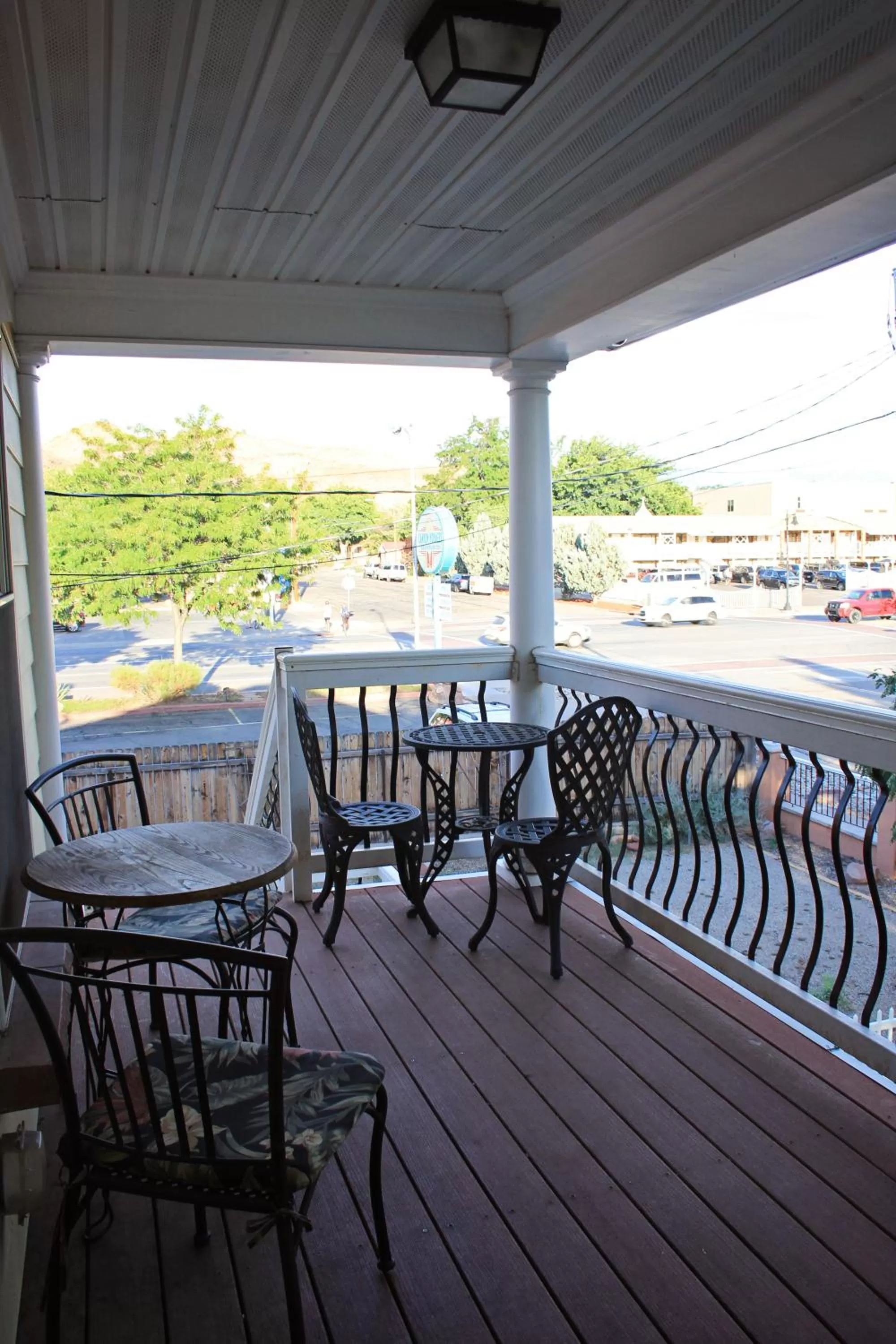 Balcony/Terrace in Bowen Motel