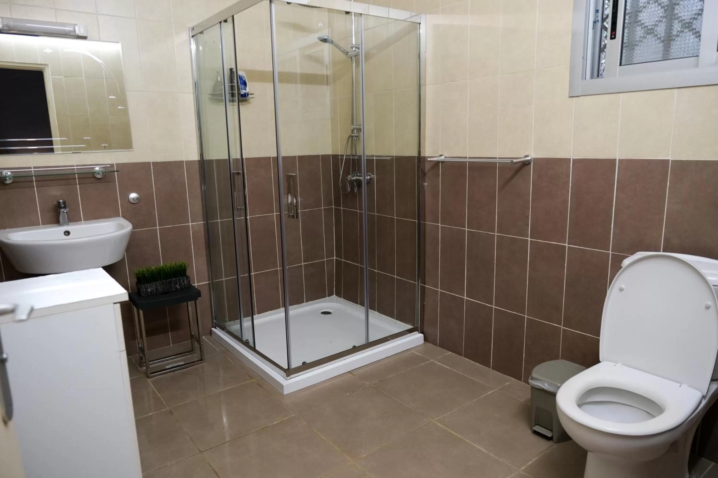 Shower, Bathroom in Villa Ayaba