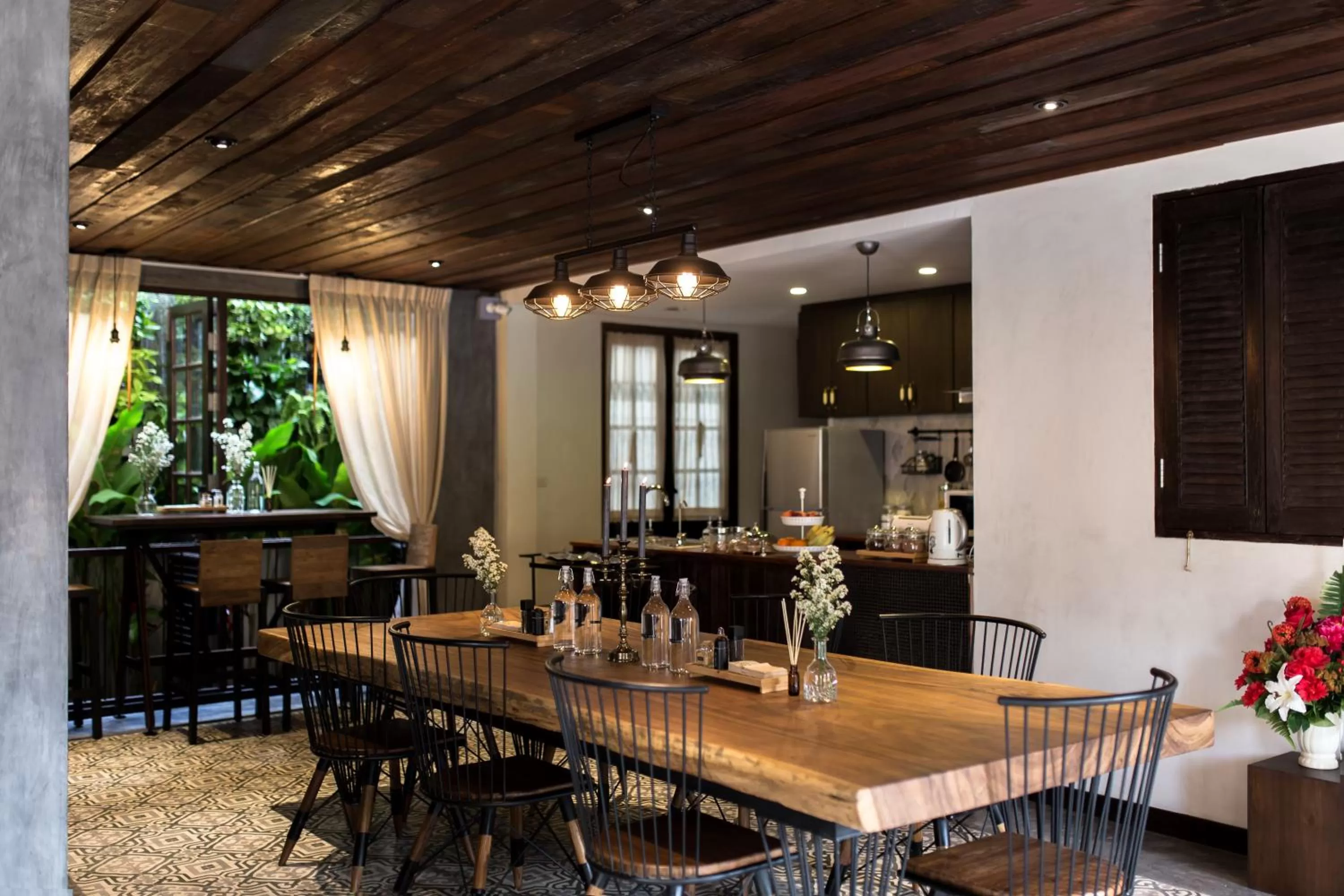 Restaurant/places to eat in ONCE (upon a time) Chiang Mai Home