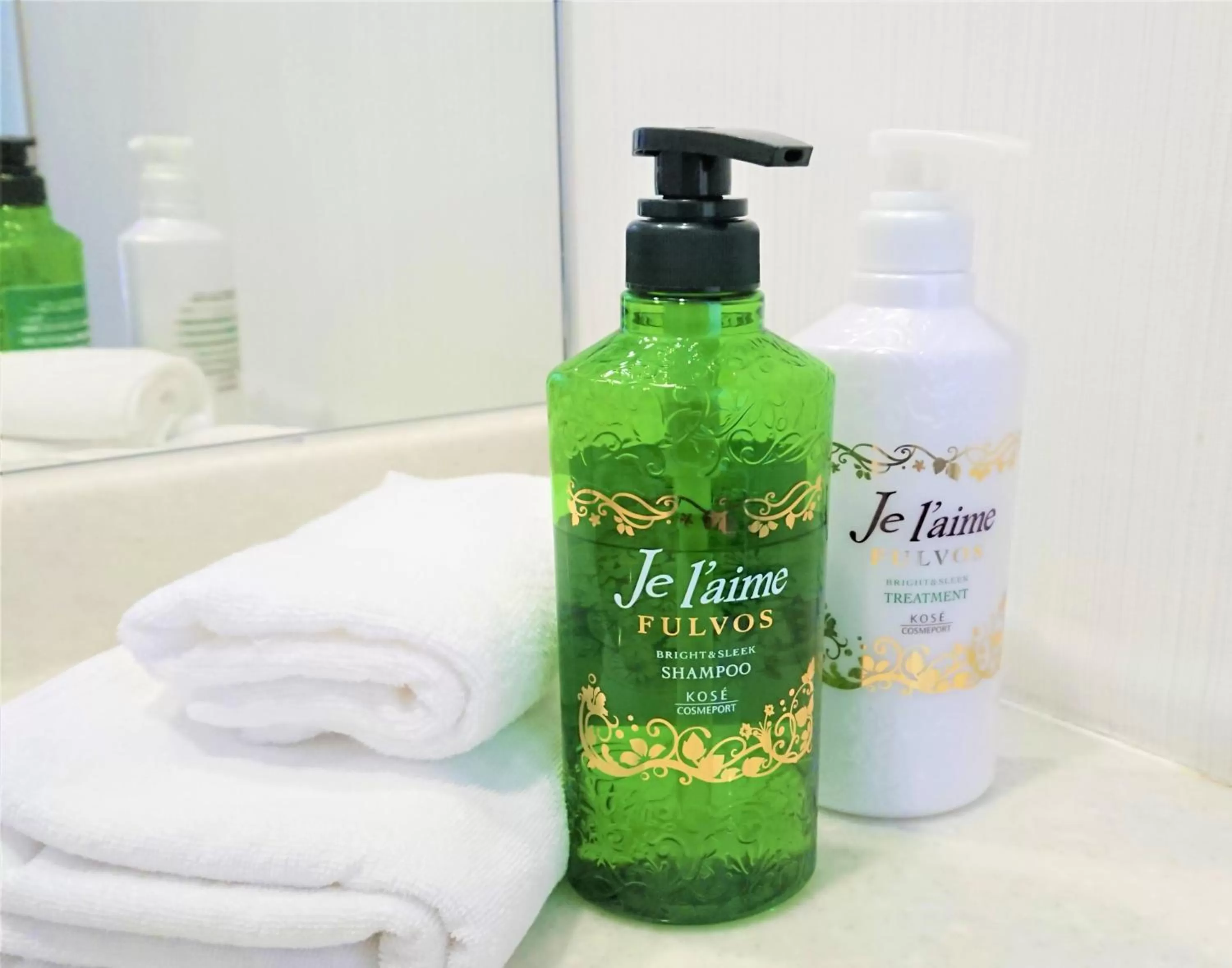 Shower in Smile Hotel Kobe Motomachi