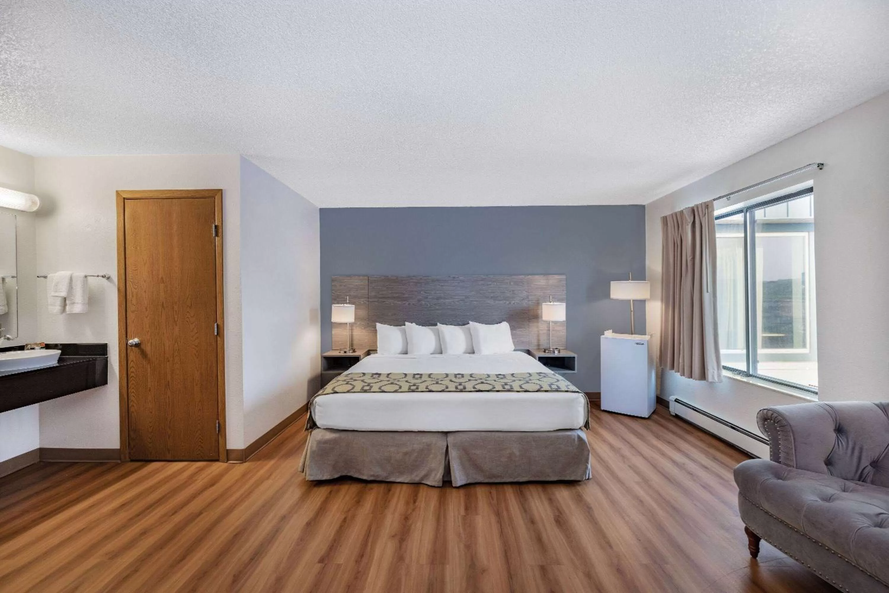 Bed in Baymont by Wyndham Gillette