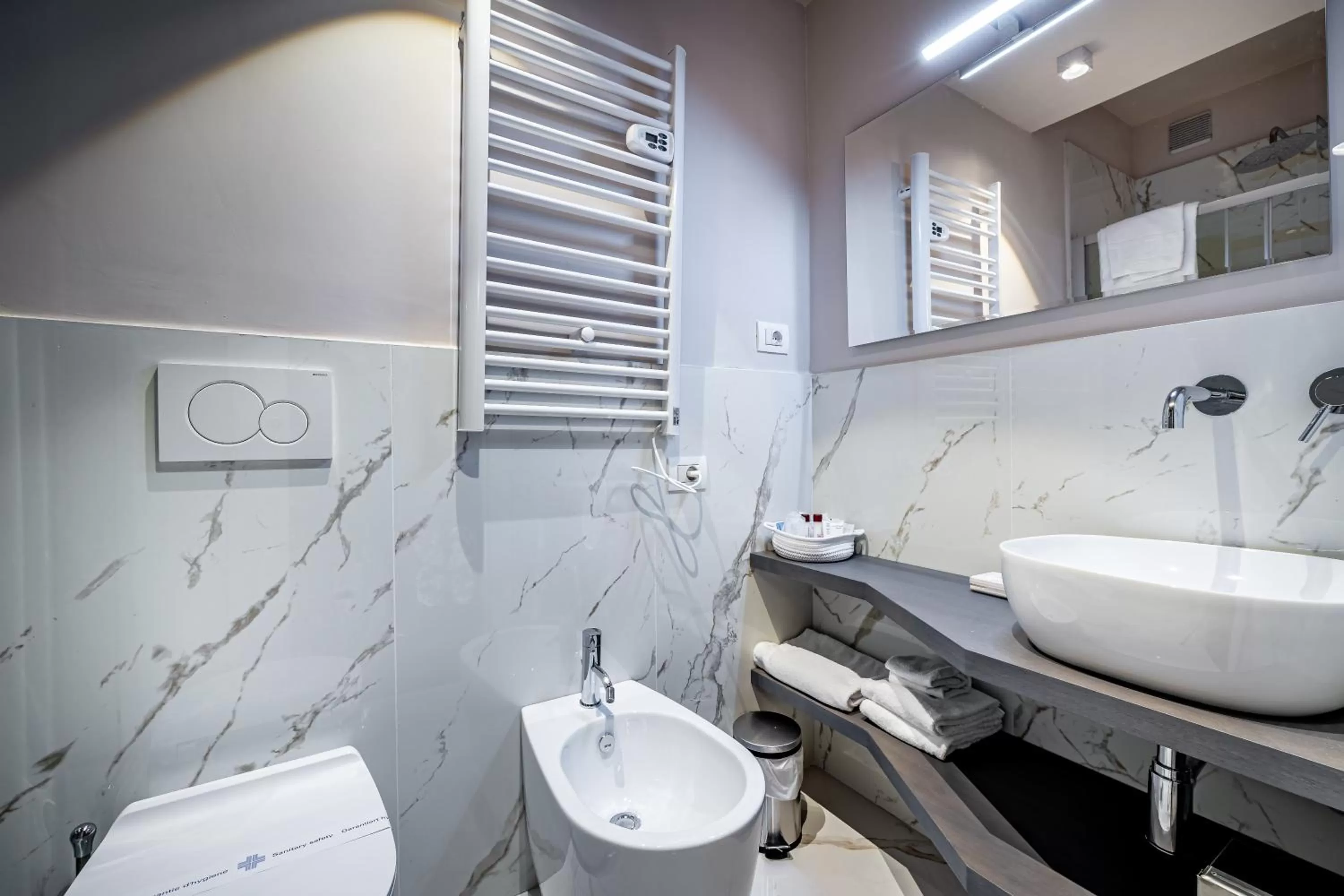 Bathroom in Hotel La Scaletta al Ponte Vecchio