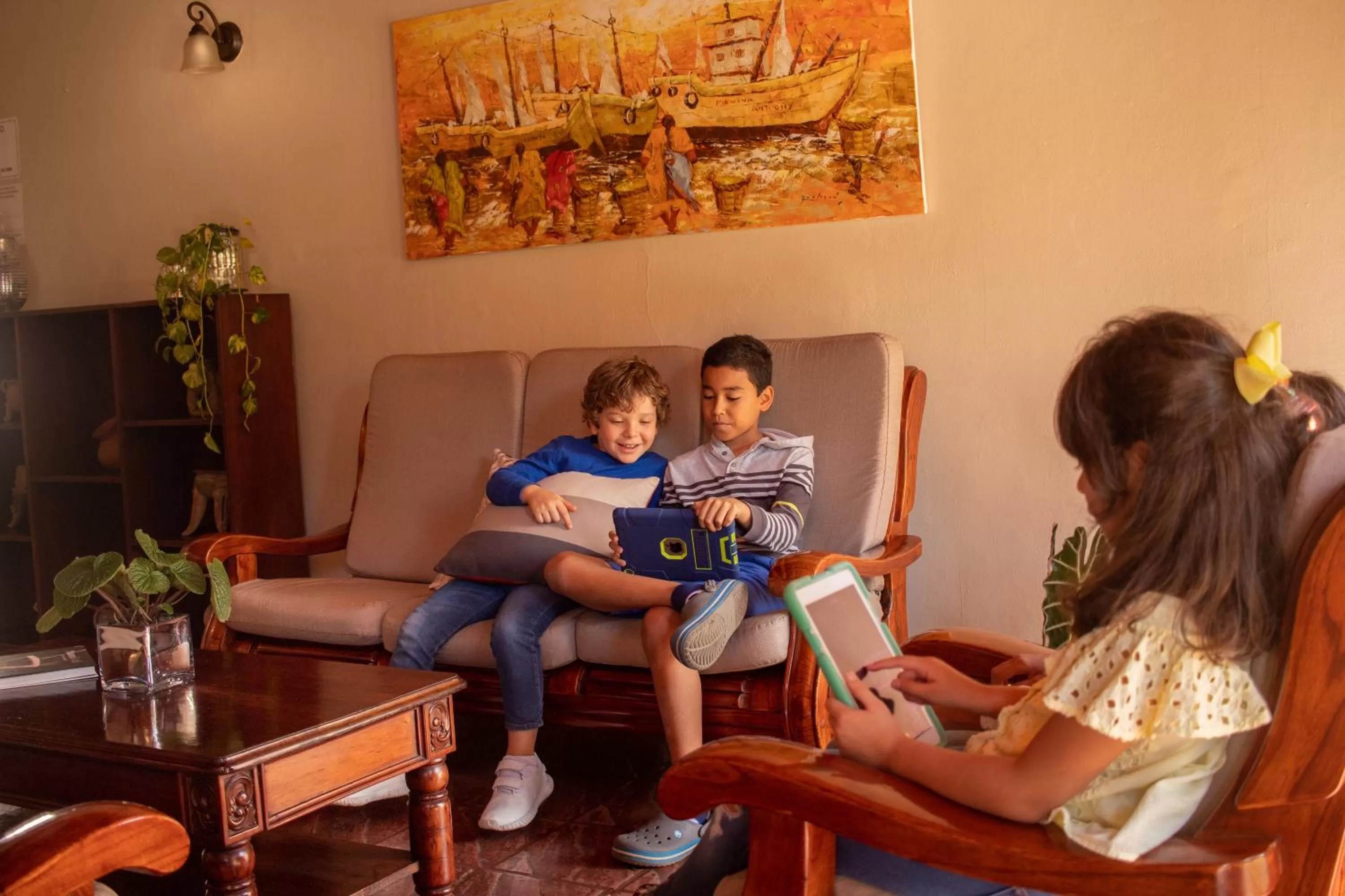 children in Hotel Rebequet