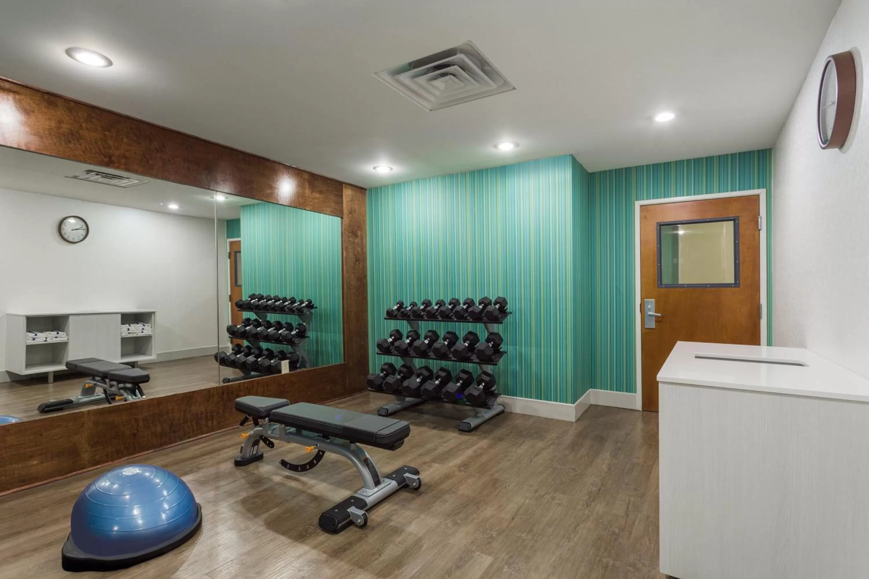 Fitness centre/facilities in Holiday Inn Express and Suites - Petersburg - Fort Lee by IHG