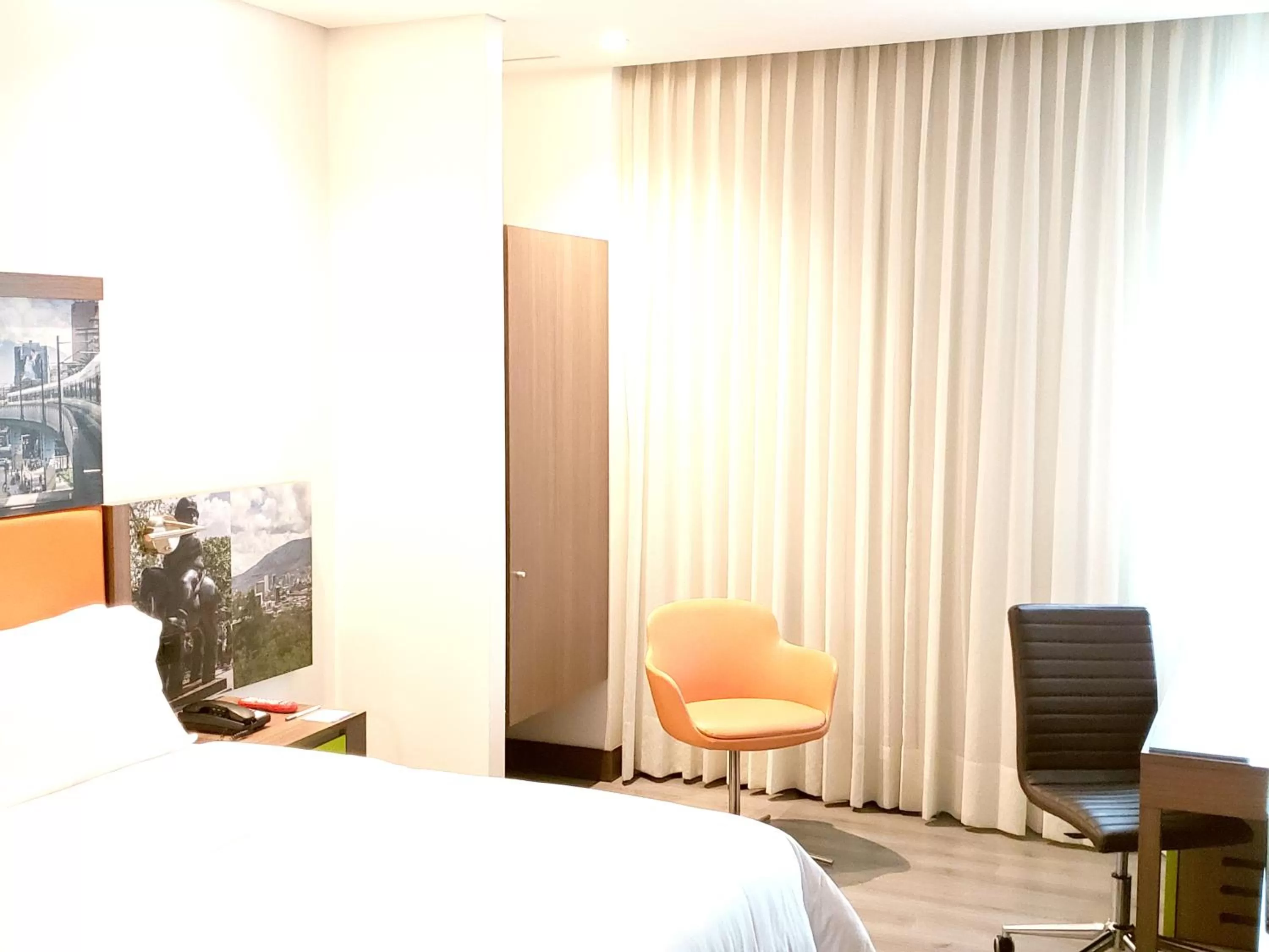 Bedroom, Bed in Hampton by Hilton Medellin
