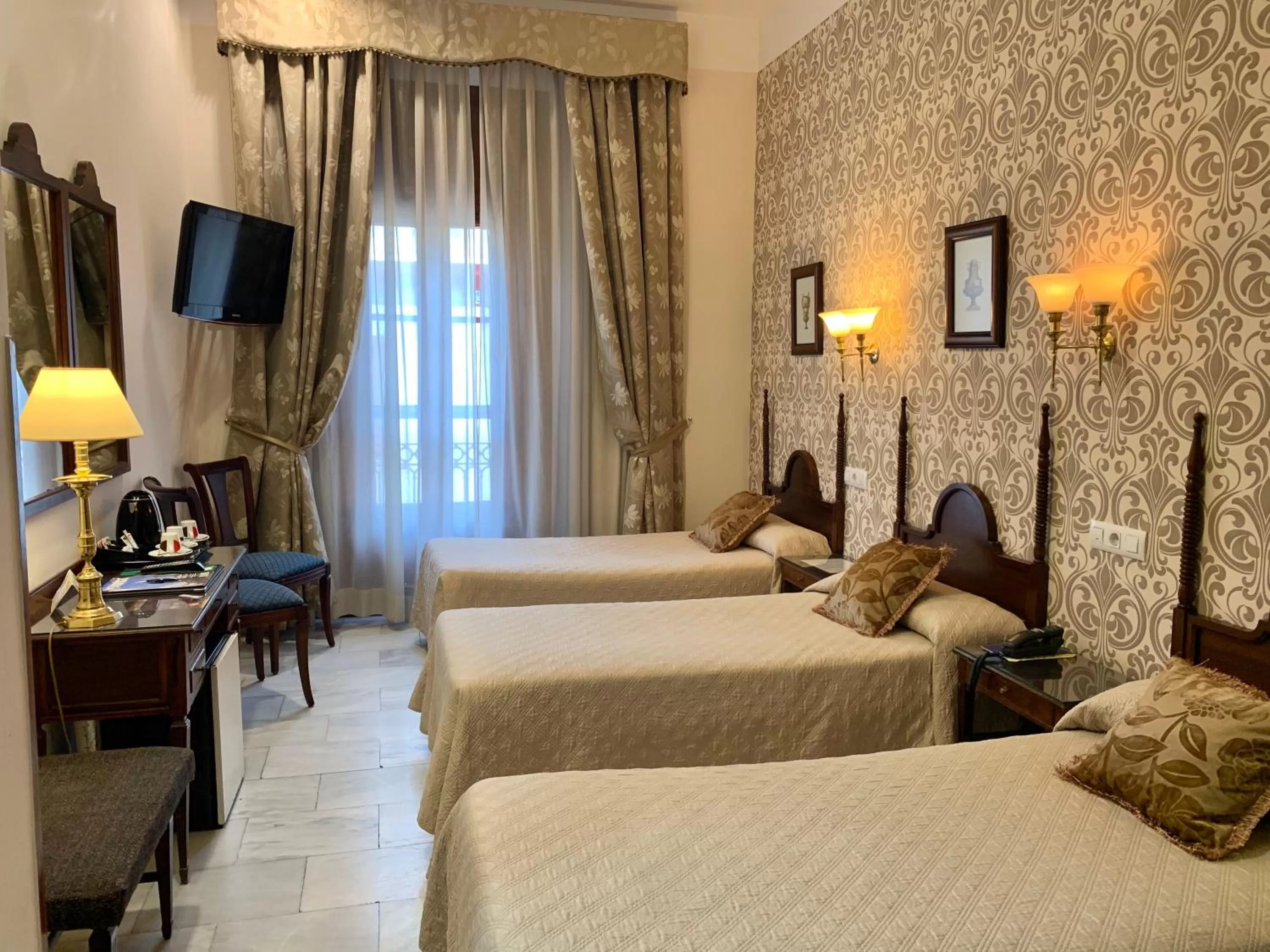 Photo of the whole room, Bed in Hotel Europa Boutique Sevilla