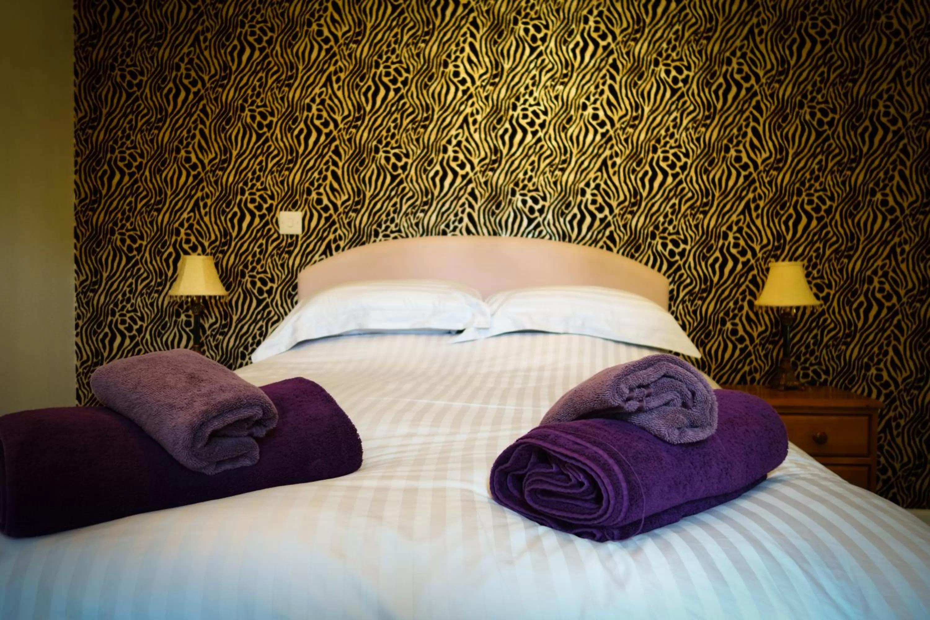 Classic Double Room with Bath in Brockley Hall Hotel