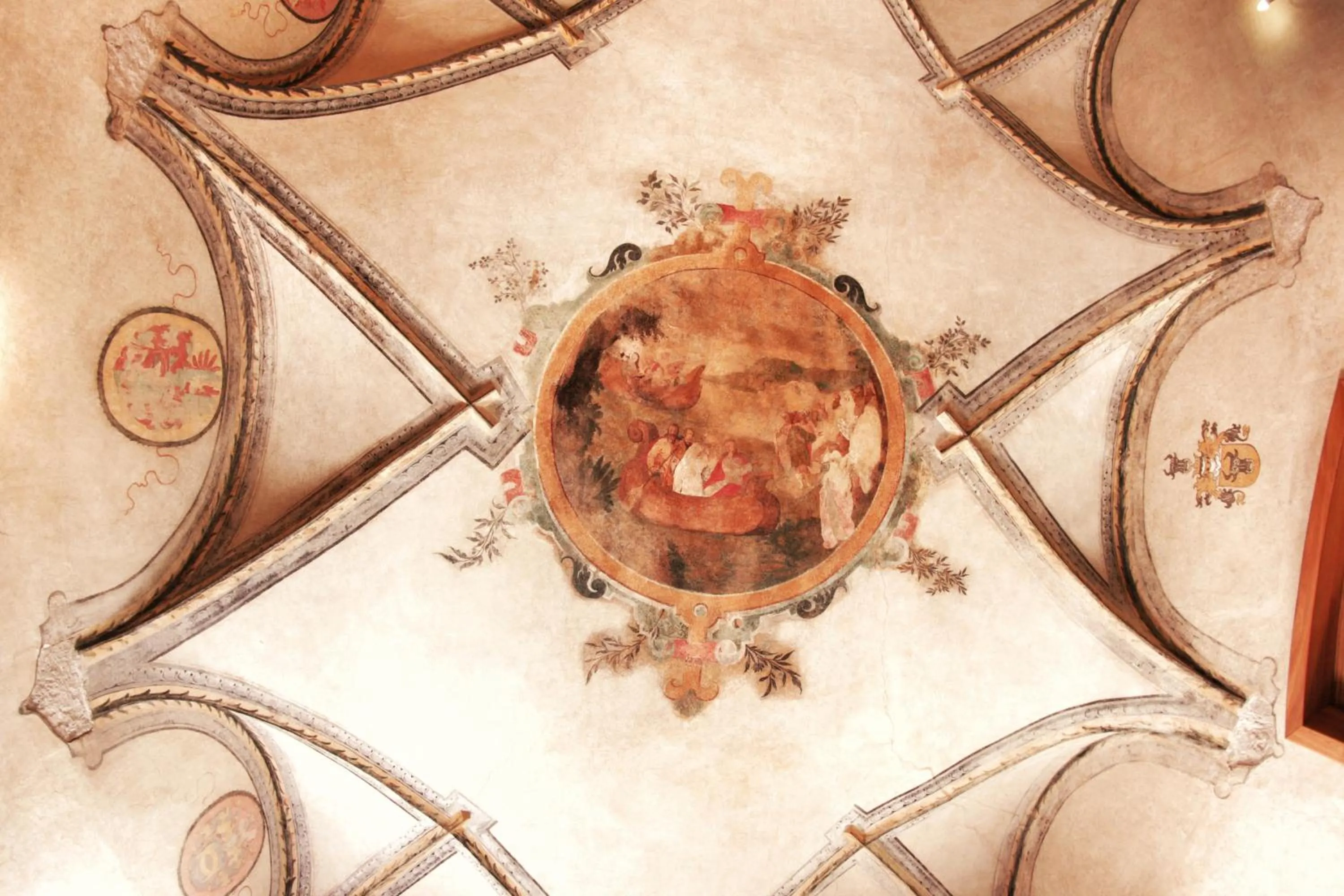 Bed in Hostel HOMEr - Old Town Square